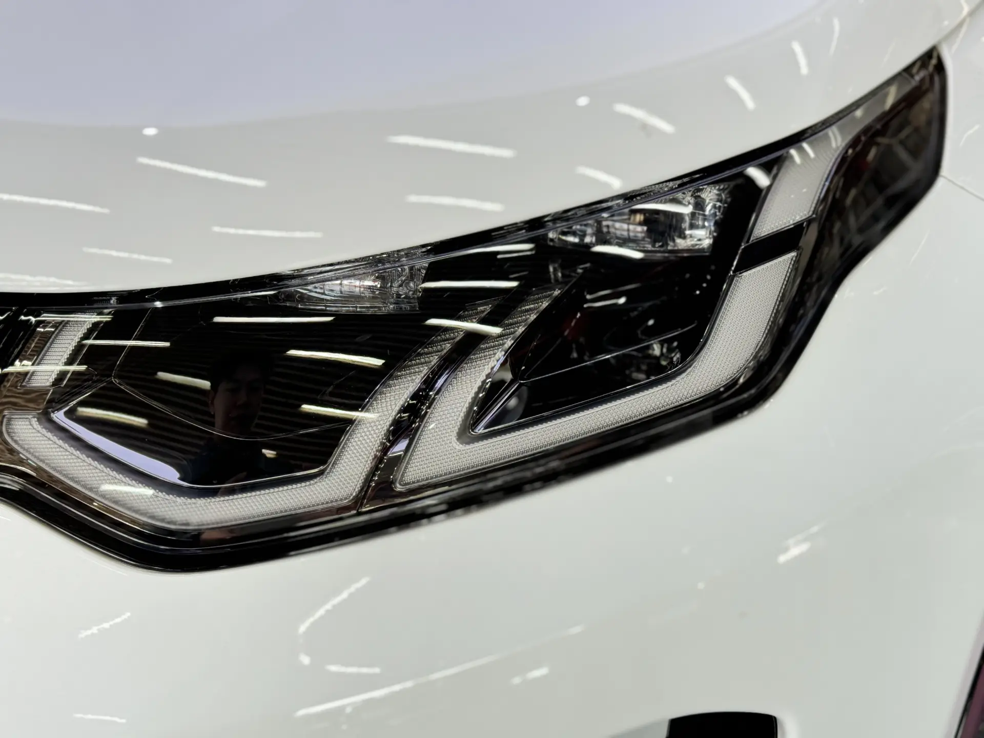 Land Rover Discovery Sport, 2024 9