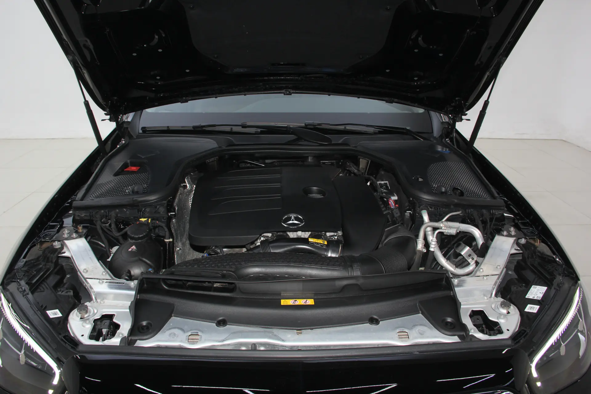 Mercedes-Benz E 300 L, 2023 12