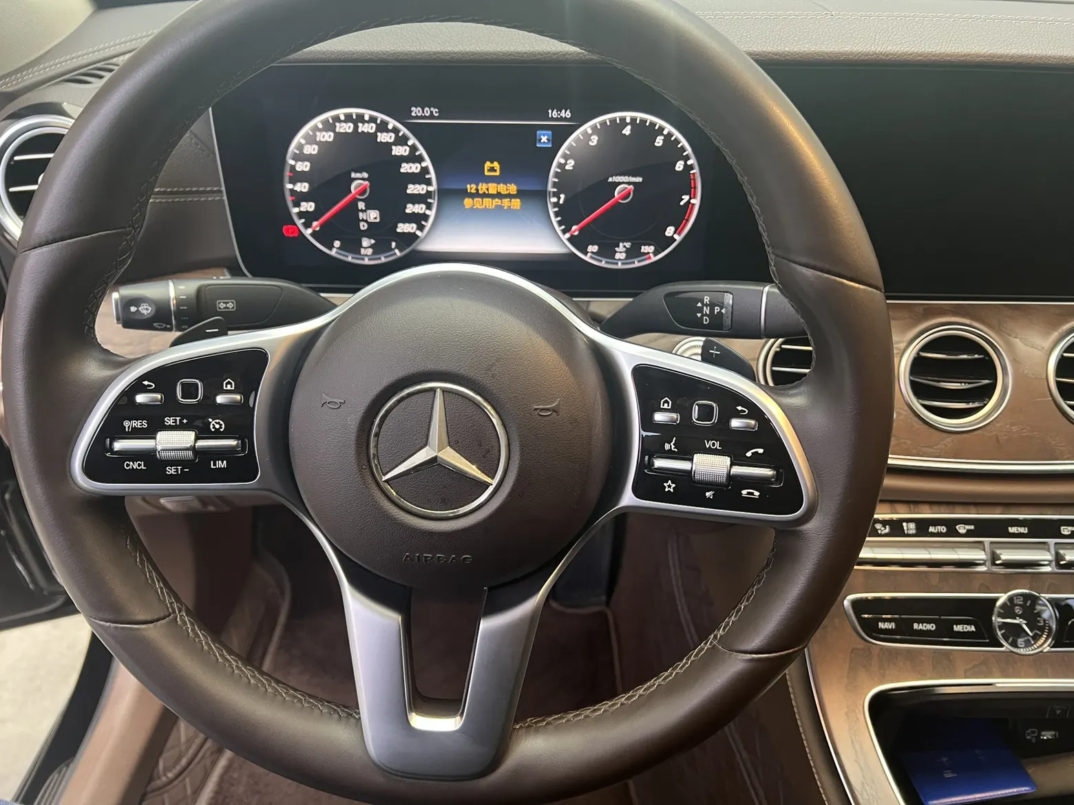 Mercedes-Benz E 300 L, 2019 14