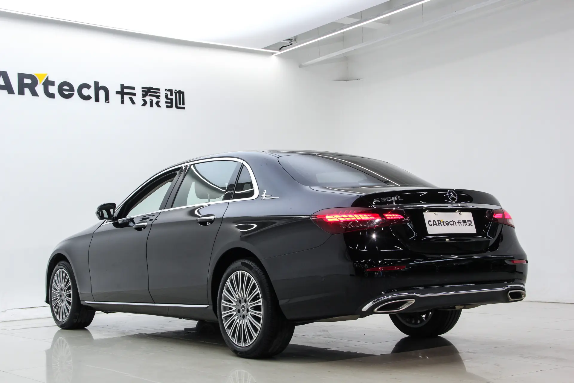 Mercedes-Benz E 300 L, 2023 7