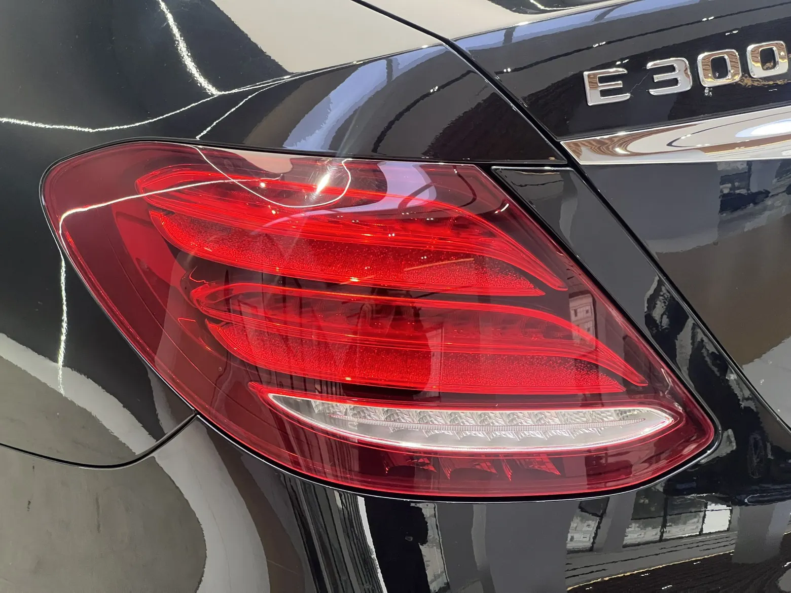 Mercedes-Benz E 300 L, 2019 10