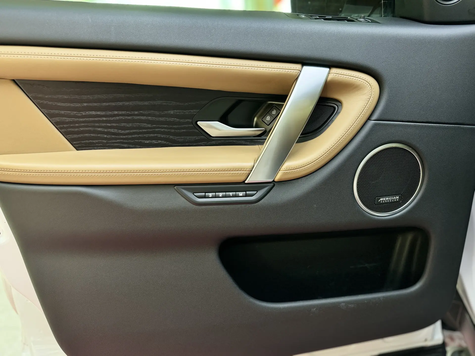 Land Rover Discovery Sport, 2024 16