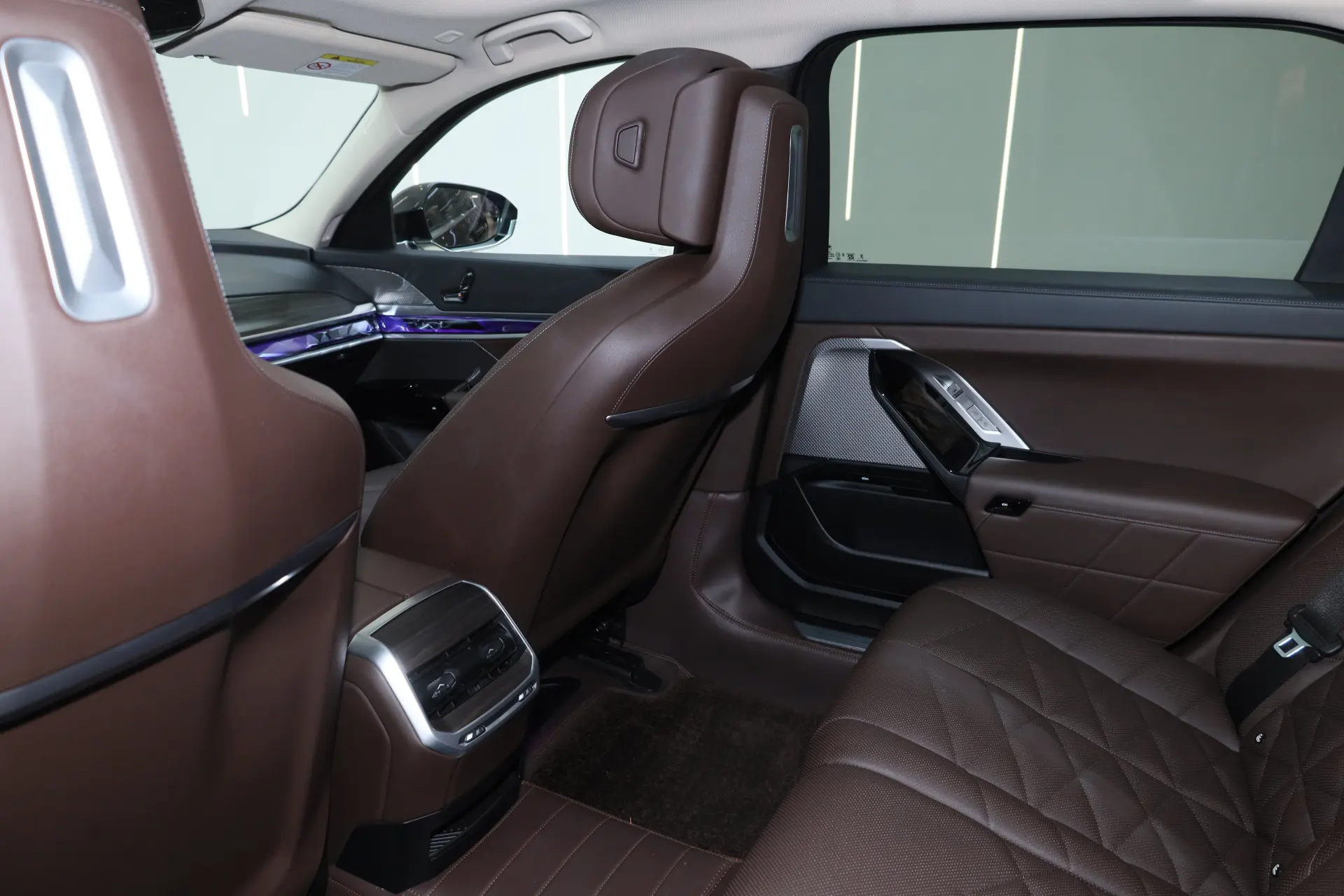 BMW 735Li, 2024 20