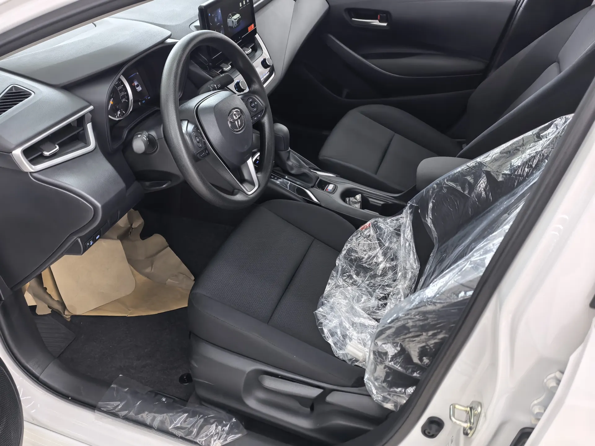 Toyota Corolla, 2025 15