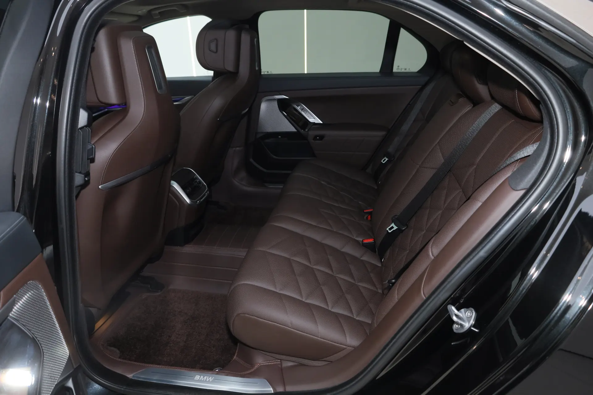 BMW 735Li, 2024 26