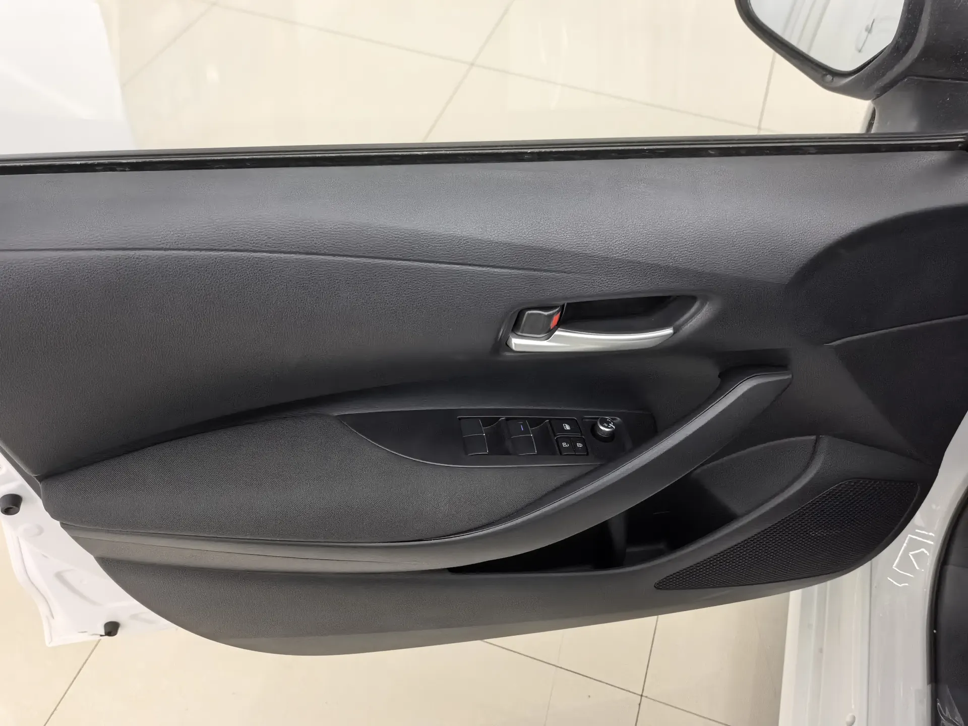 Toyota Corolla, 2025 14
