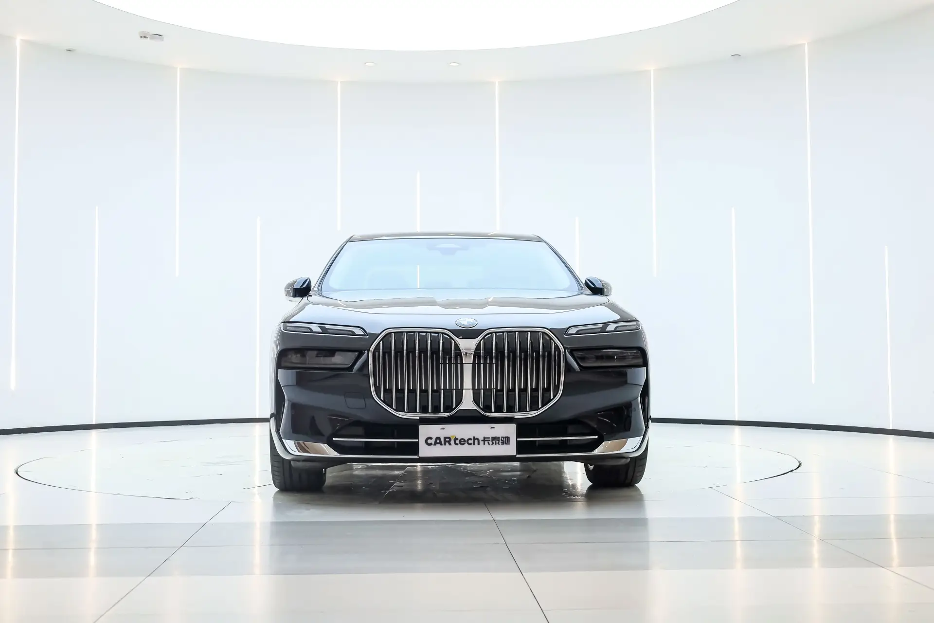 BMW 735Li, 2024 3