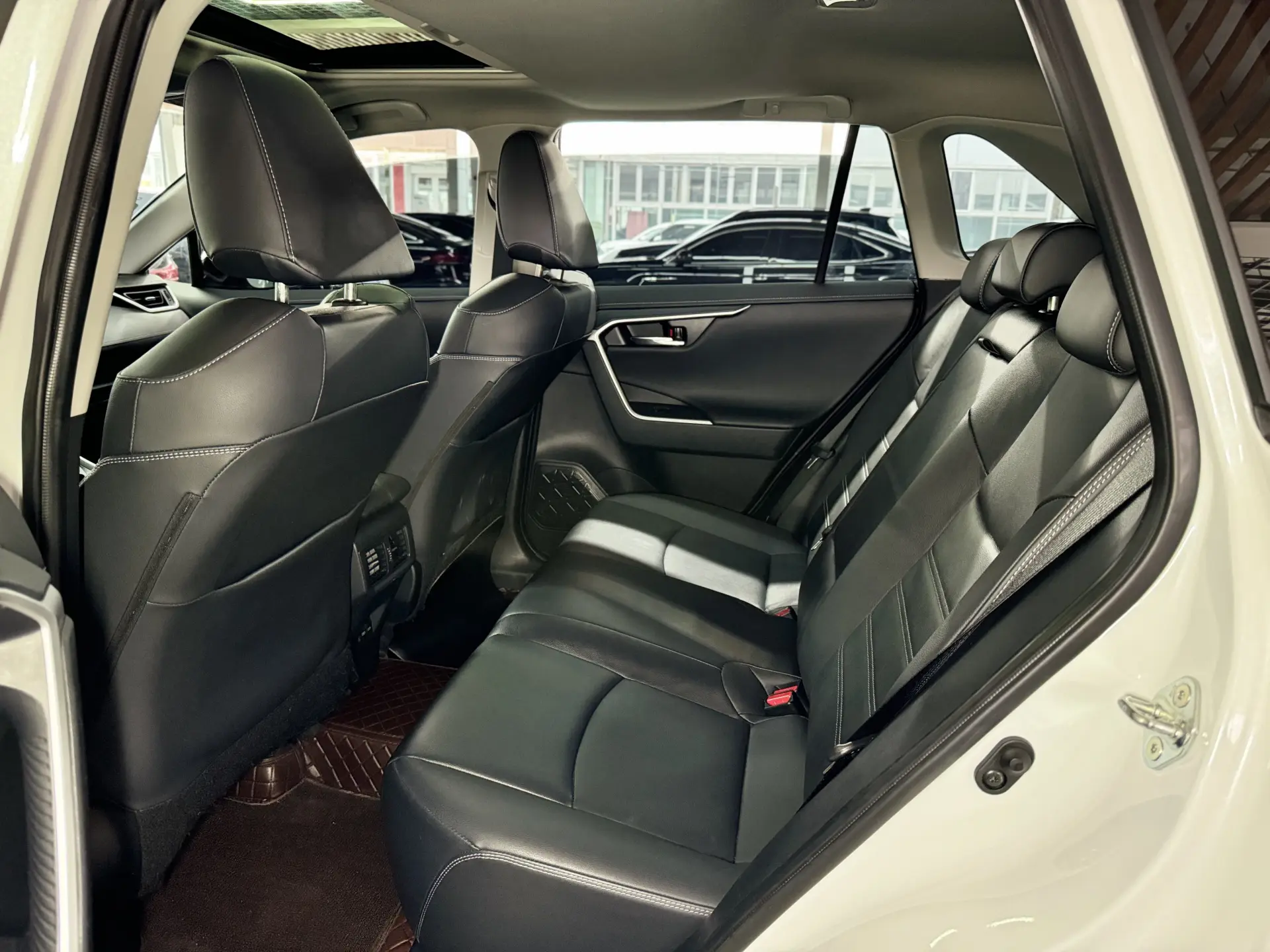 Toyota RAV4, 2023 19