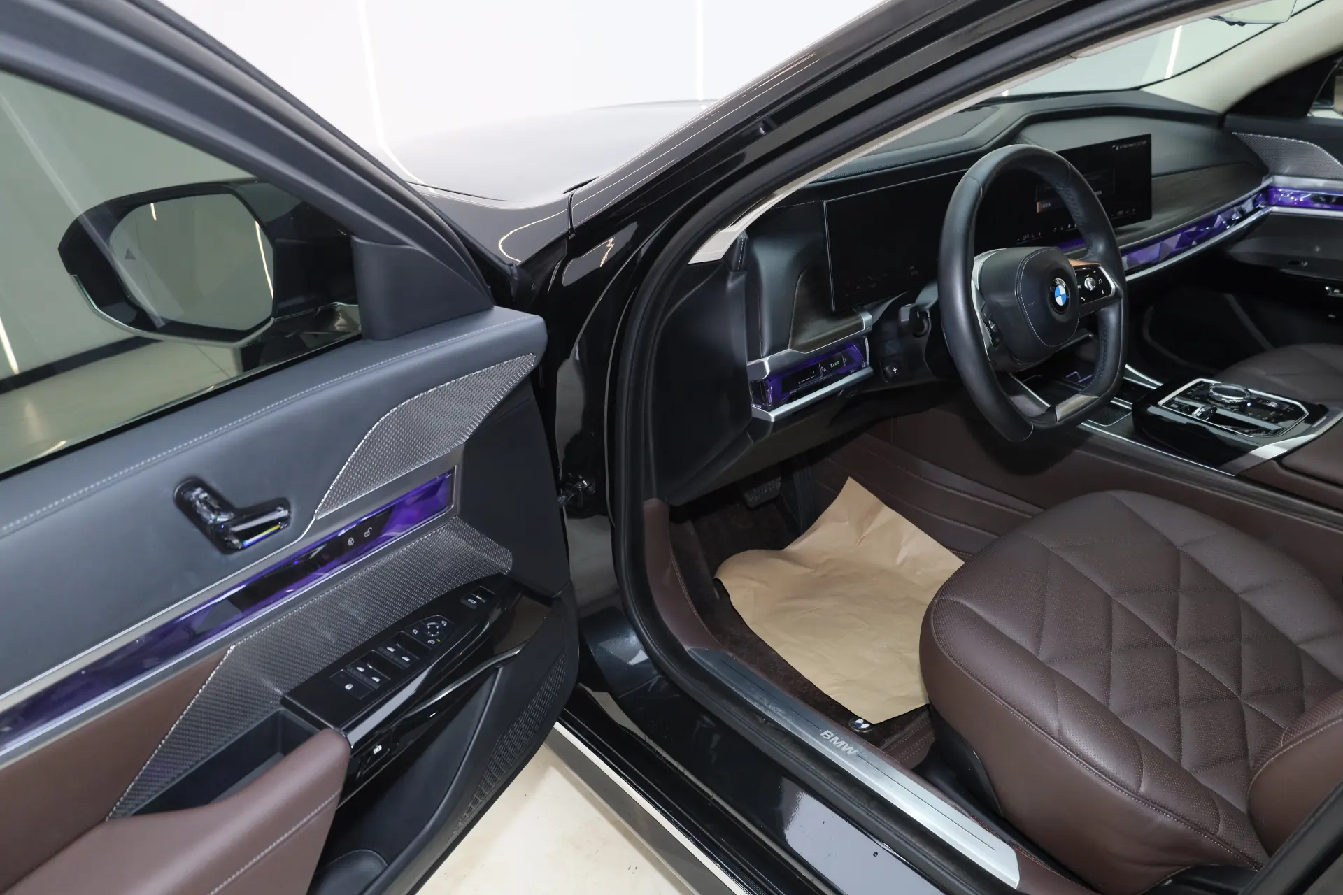 BMW 735Li, 2024 28