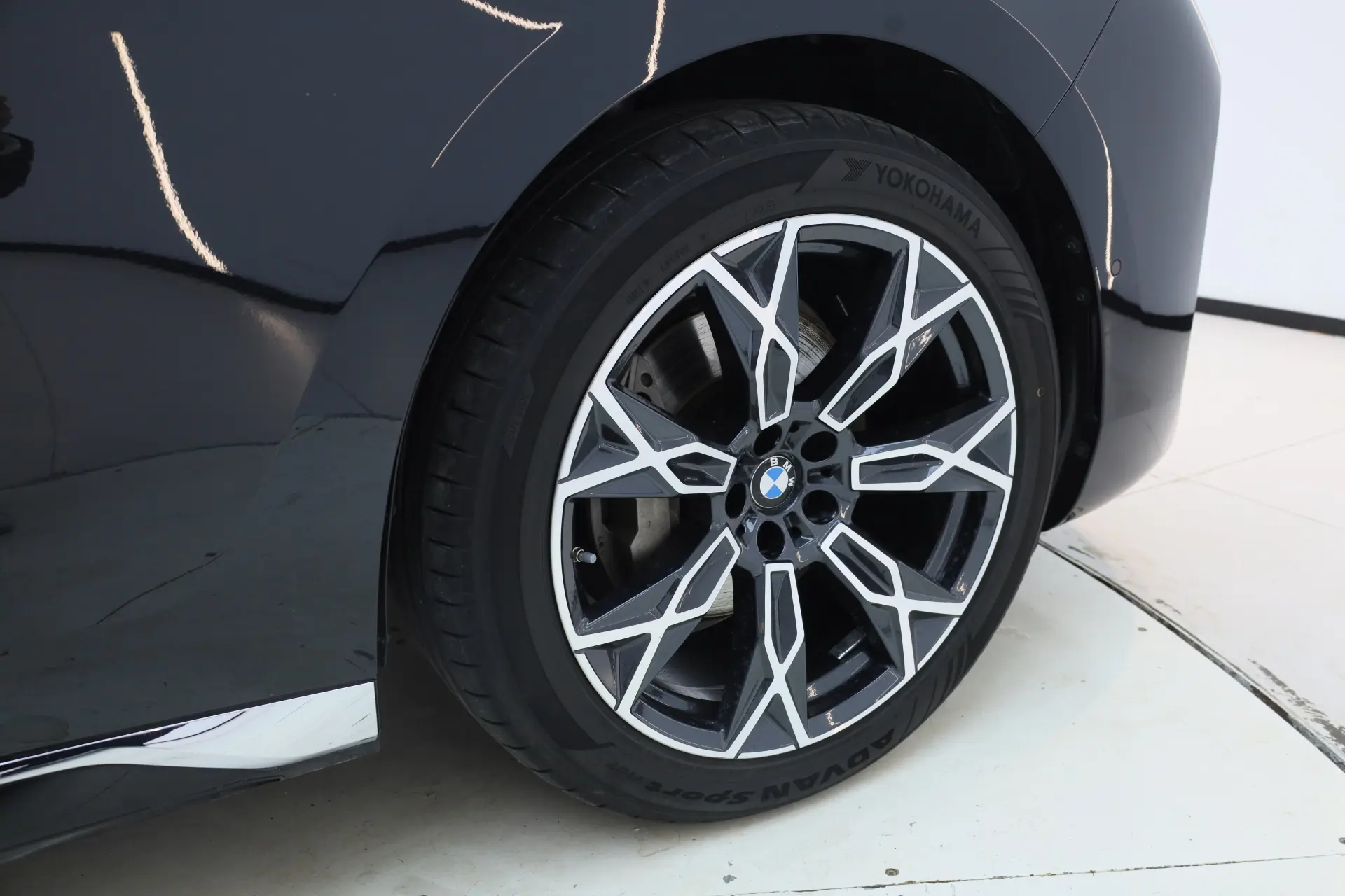 BMW 735Li, 2024 11