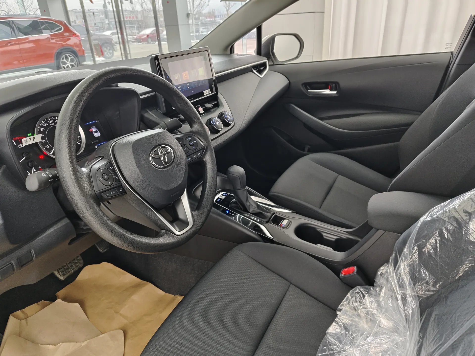 Toyota Corolla, 2025 12
