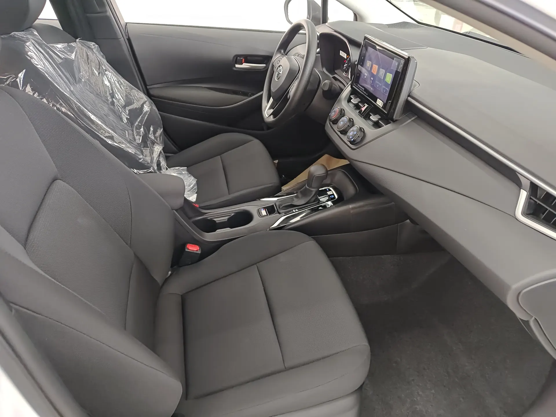 Toyota Corolla, 2025 13