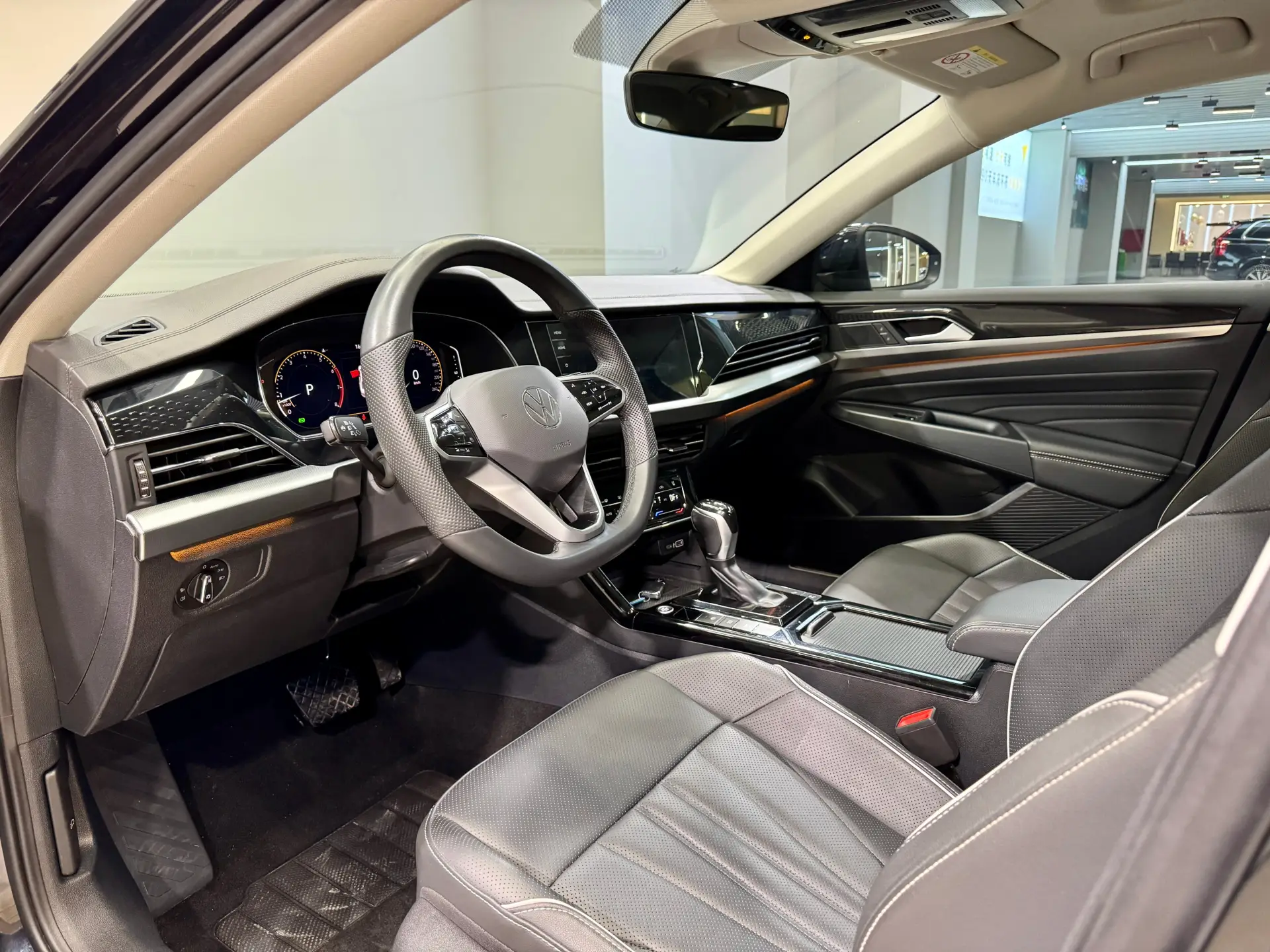 Volkswagen Passat, 2024 13