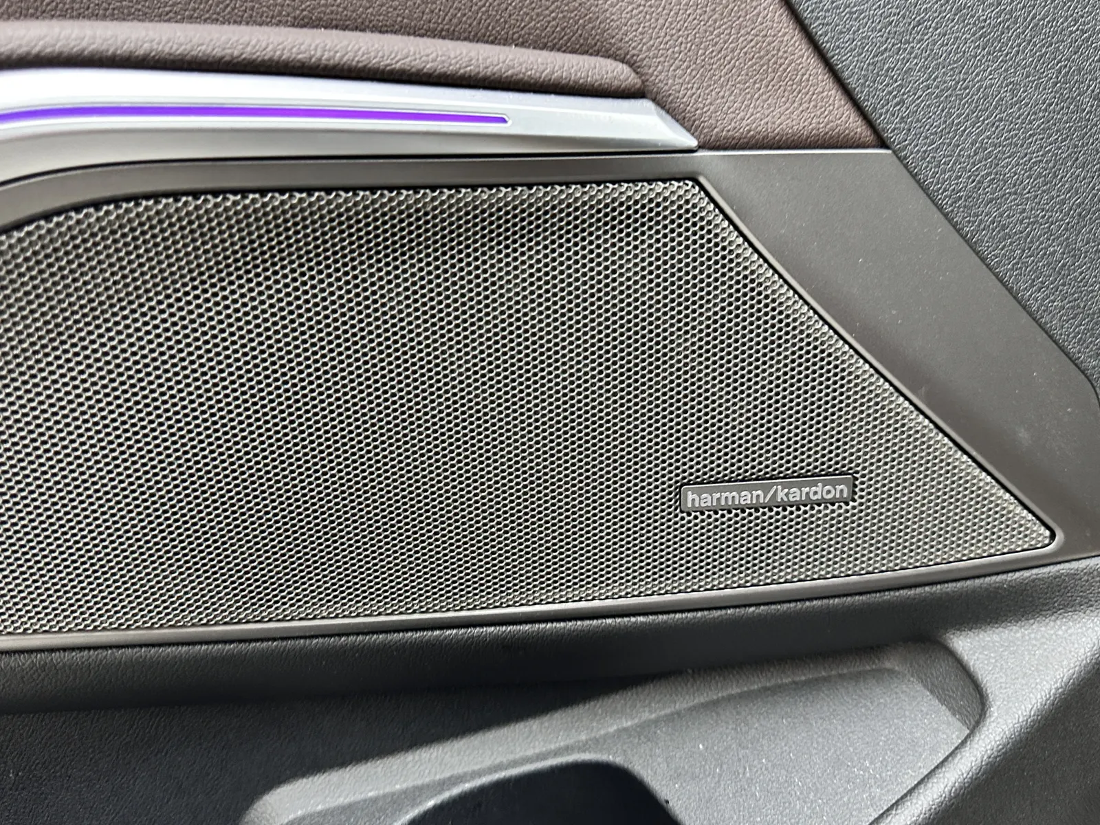 BMW 330i, 2020 15