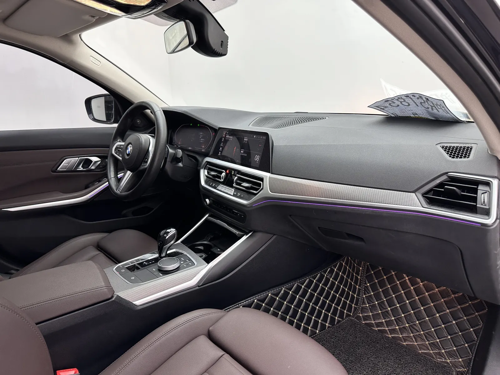 BMW 330i, 2020 11