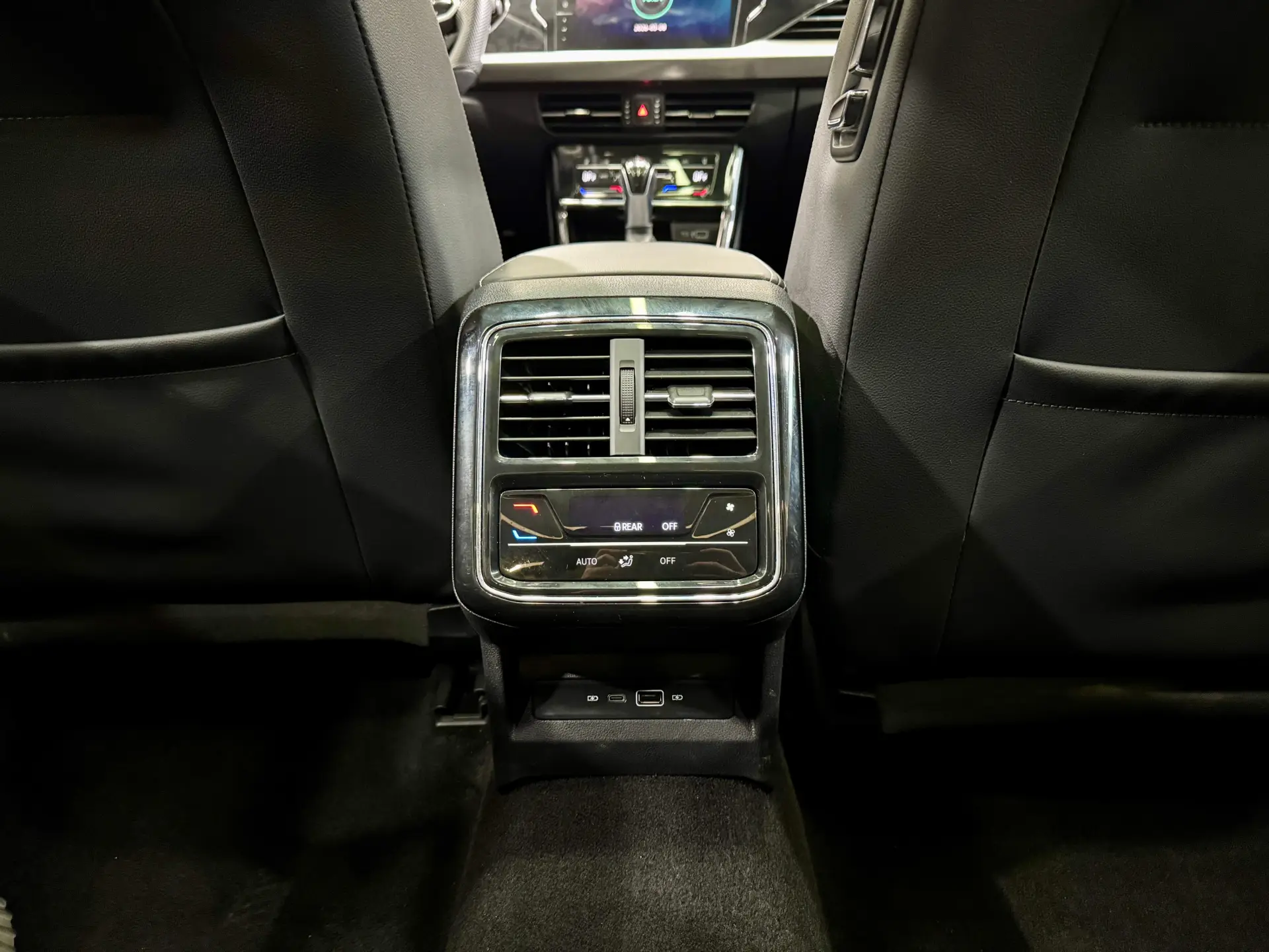 Volkswagen Passat, 2024 25