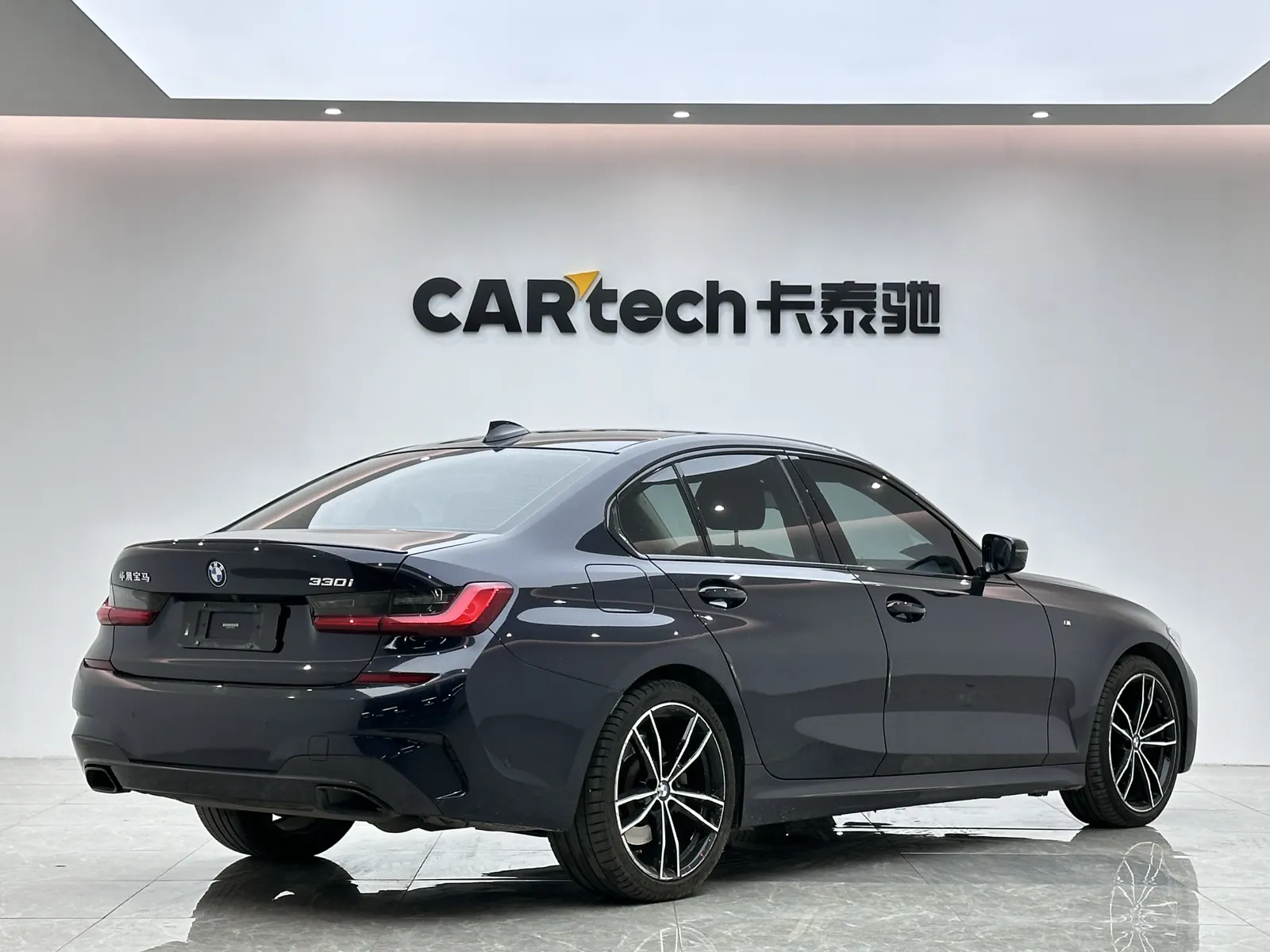 BMW 330i, 2020 все фото