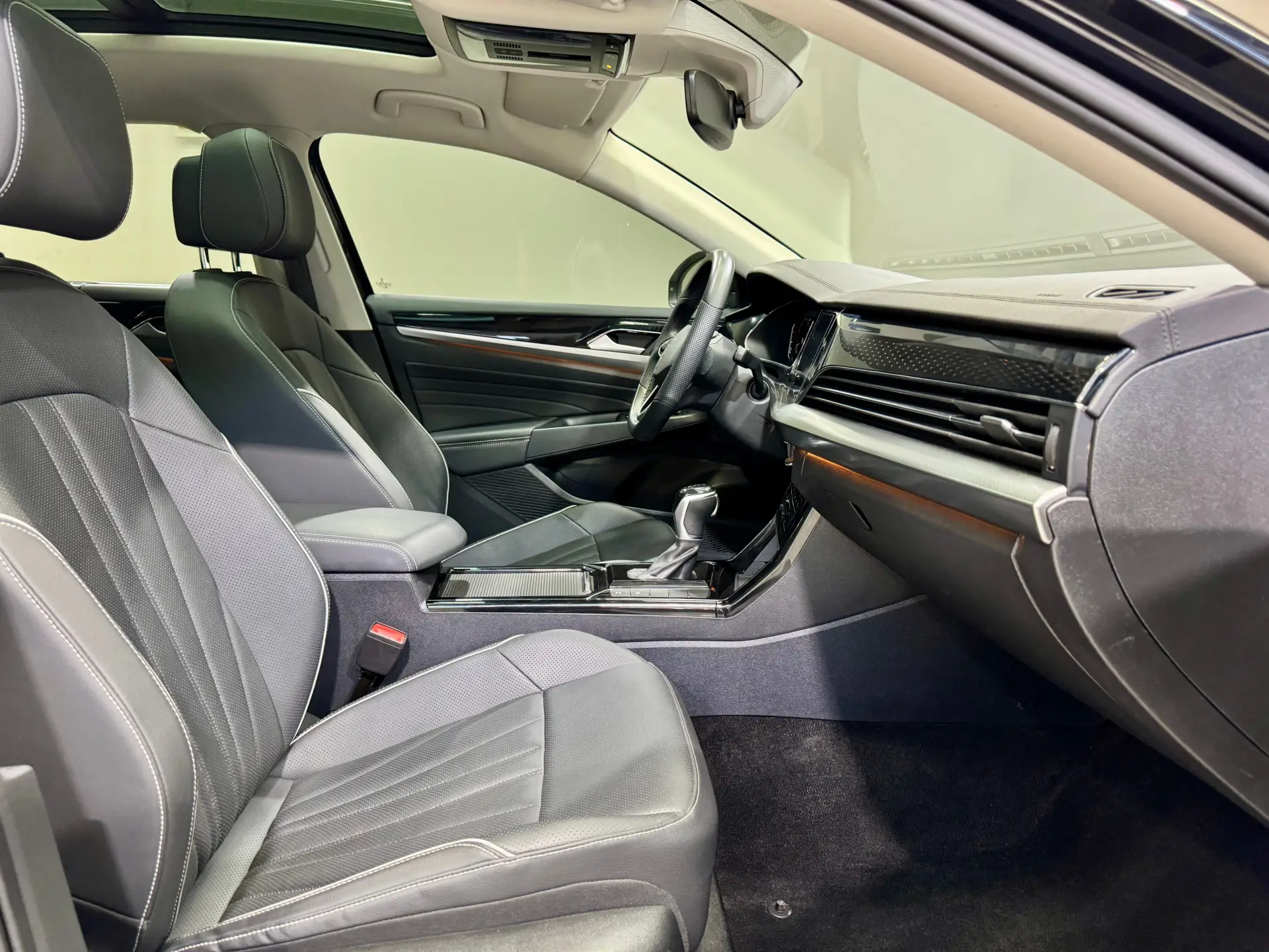 Volkswagen Passat, 2024 14