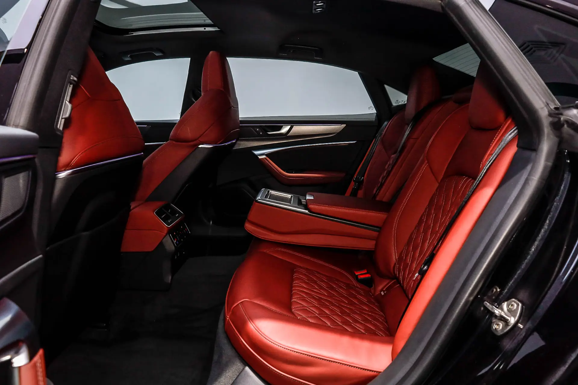 Audi A7L 45 TFSI, 2024 18