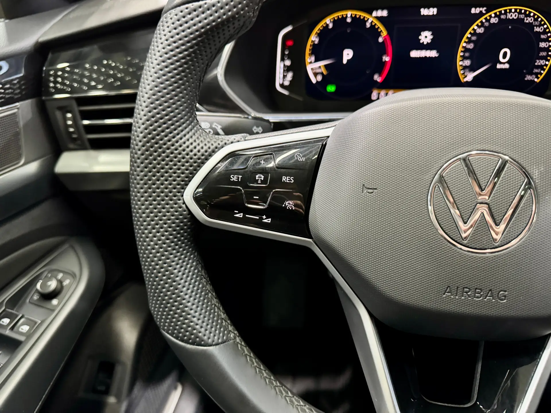 Volkswagen Passat, 2024 18