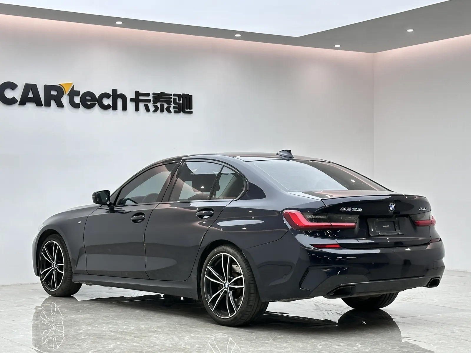 BMW 330i, 2020 3