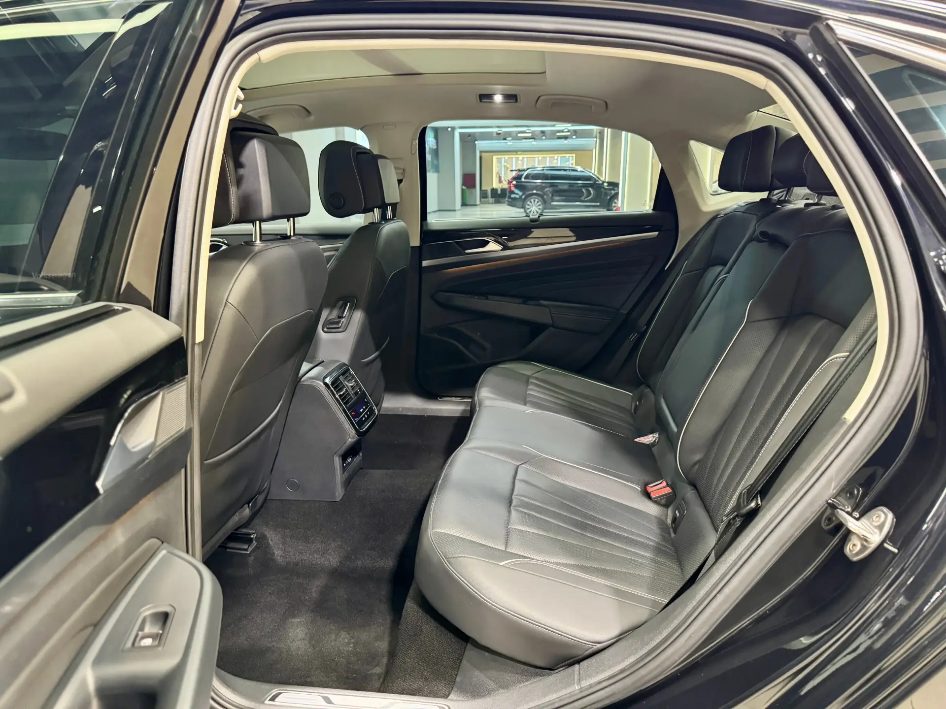Volkswagen Passat, 2024 24