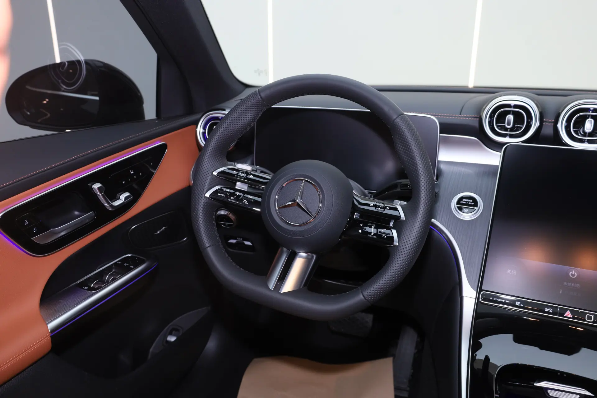 Mercedes-Benz GLC 260 L, 2025 30