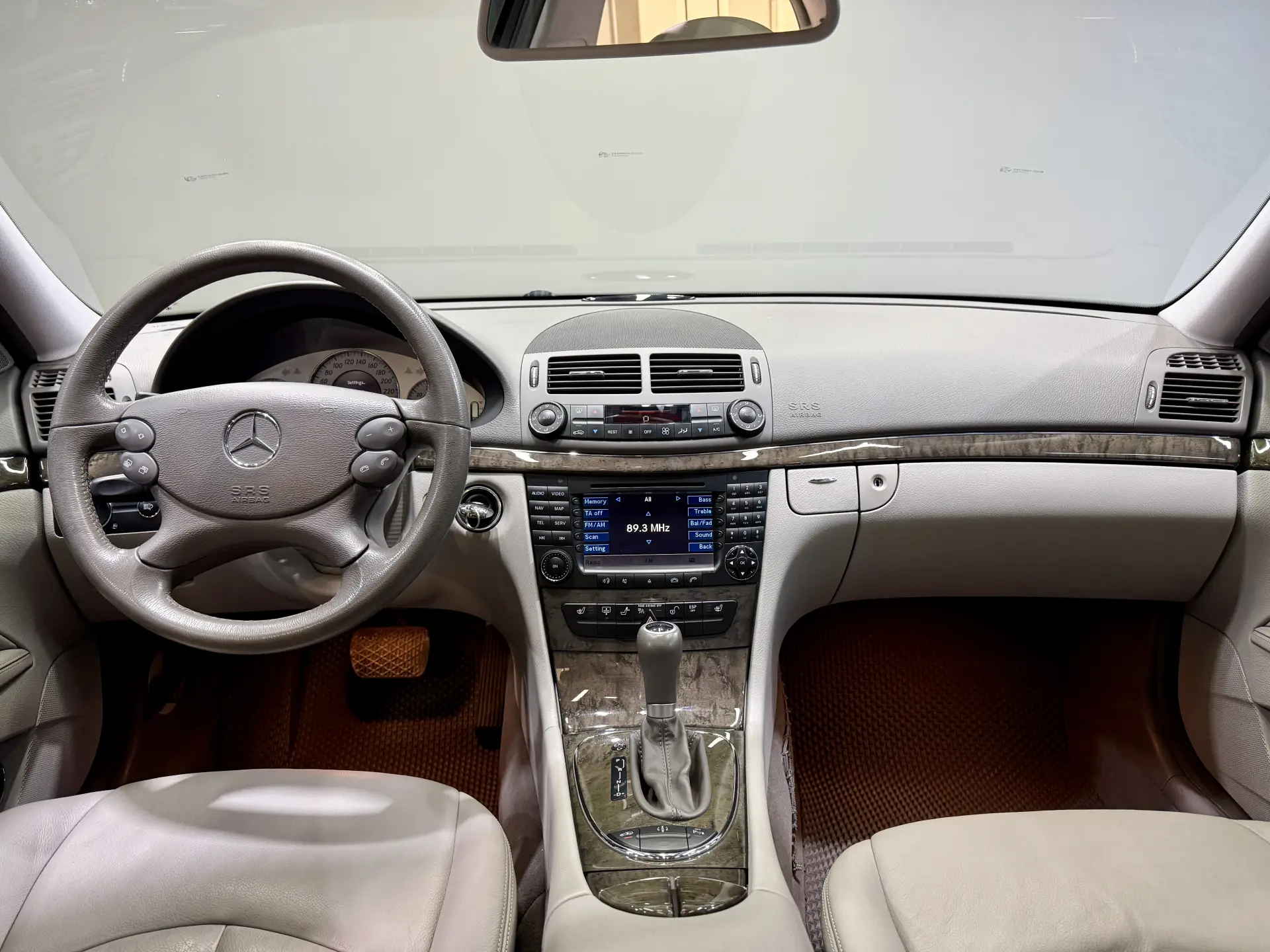 Mercedes-Benz E 350, 2008 16