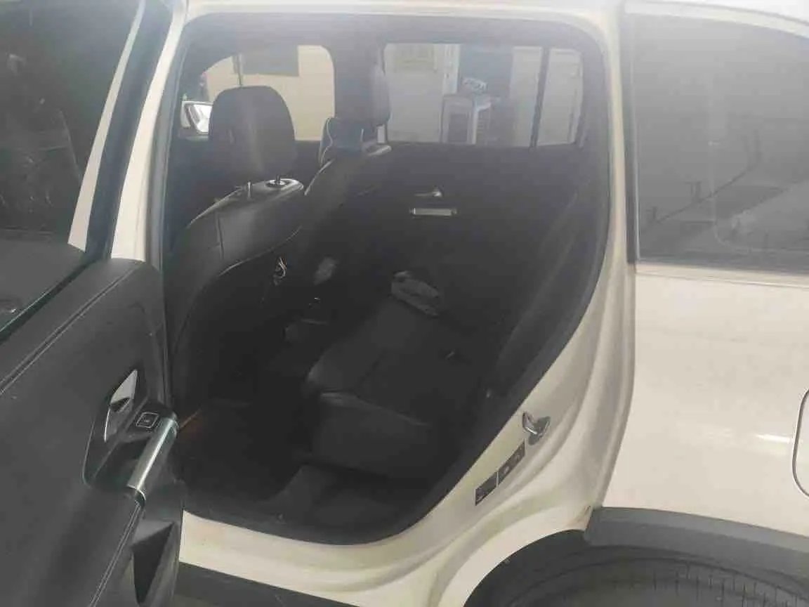 Mercedes-Benz GLB, 2022 все фото
