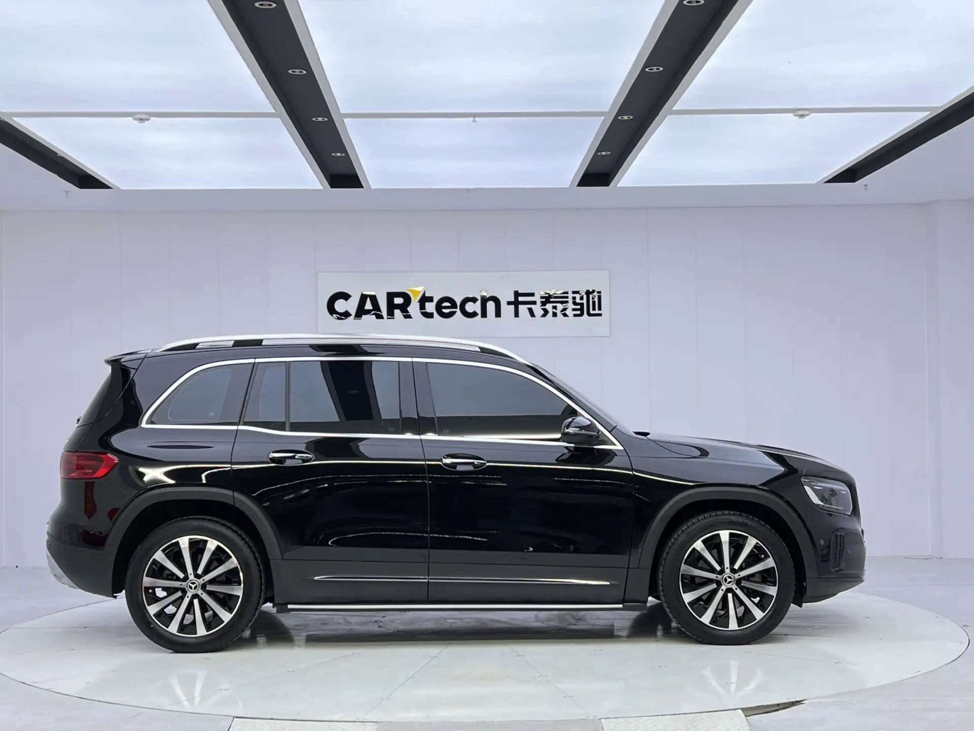 Mercedes-Benz GLB, 2024 4