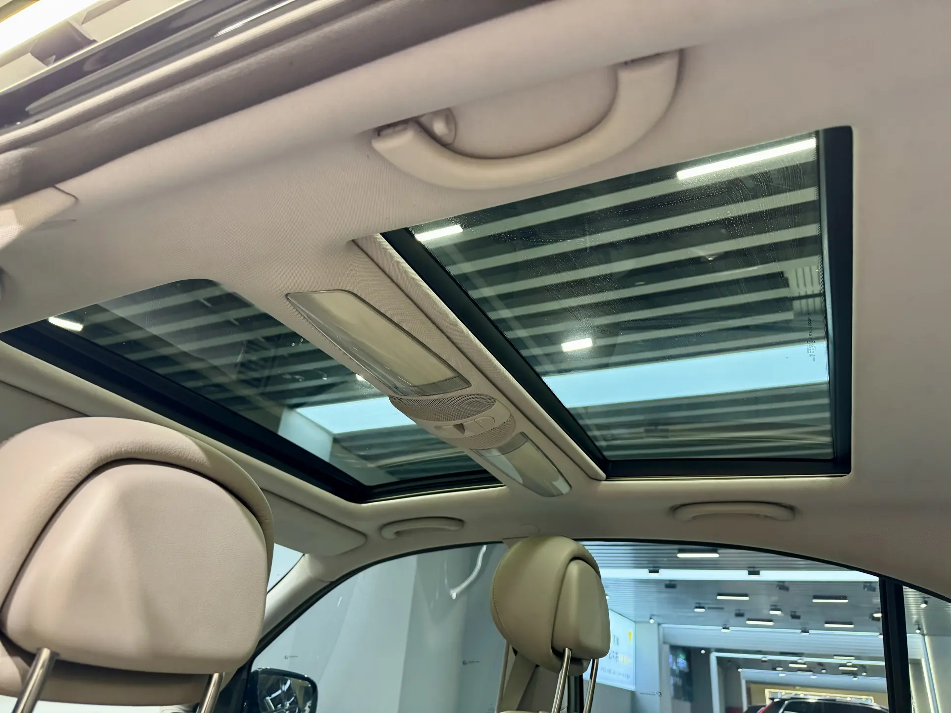 Mercedes-Benz E 350, 2008 29