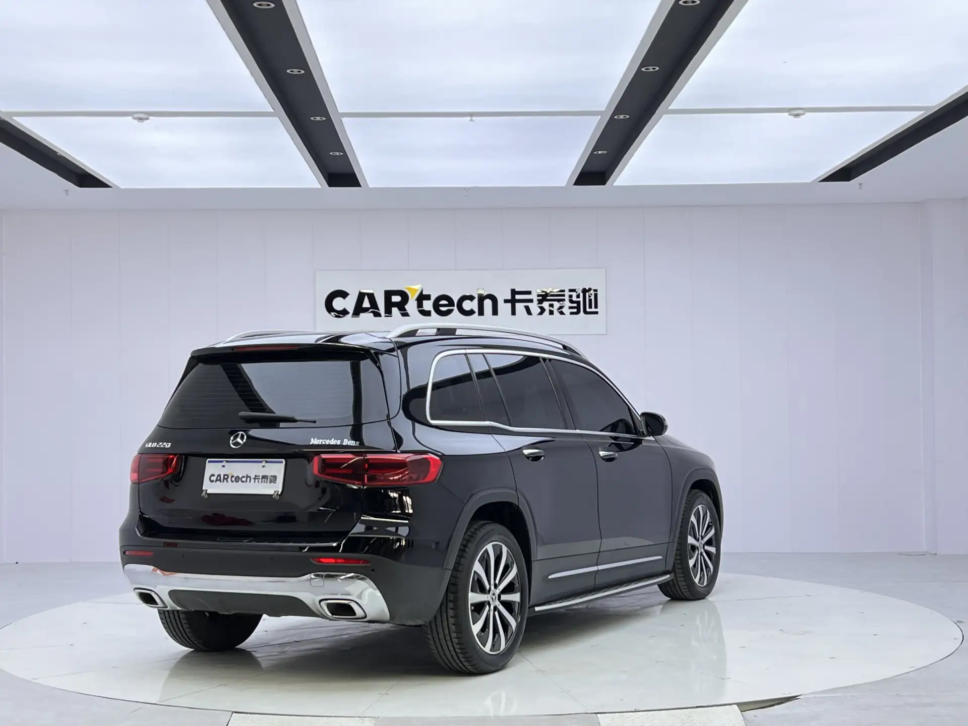 Mercedes-Benz GLB, 2024 все фото