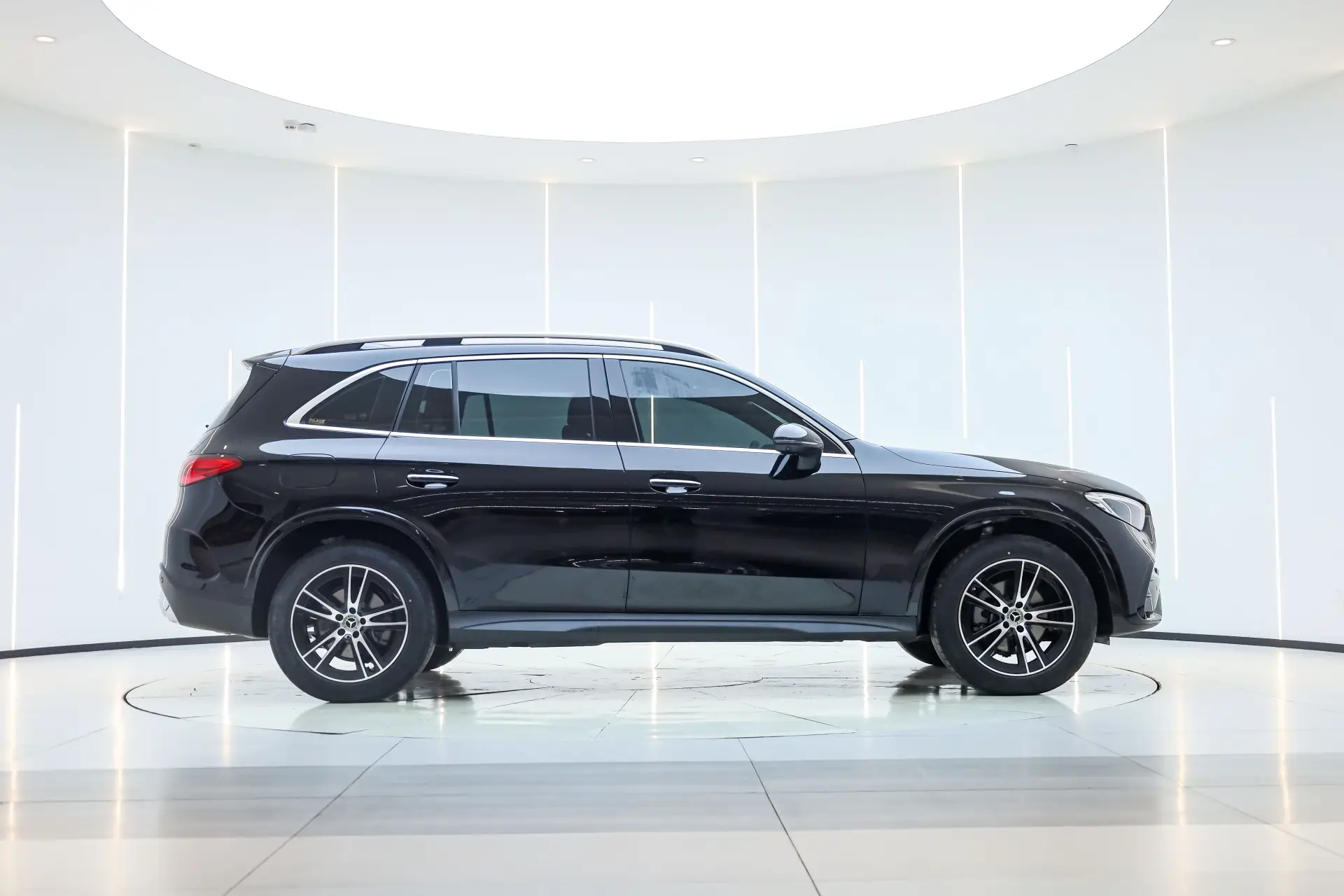 Mercedes-Benz GLC 260 L, 2025 4
