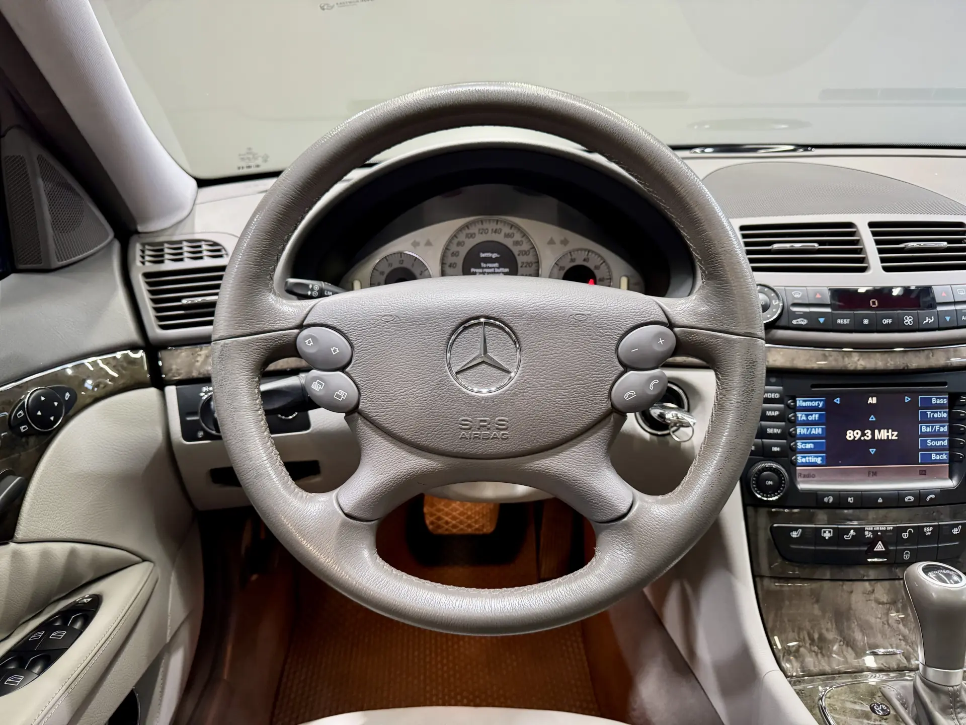 Mercedes-Benz E 350, 2008 17