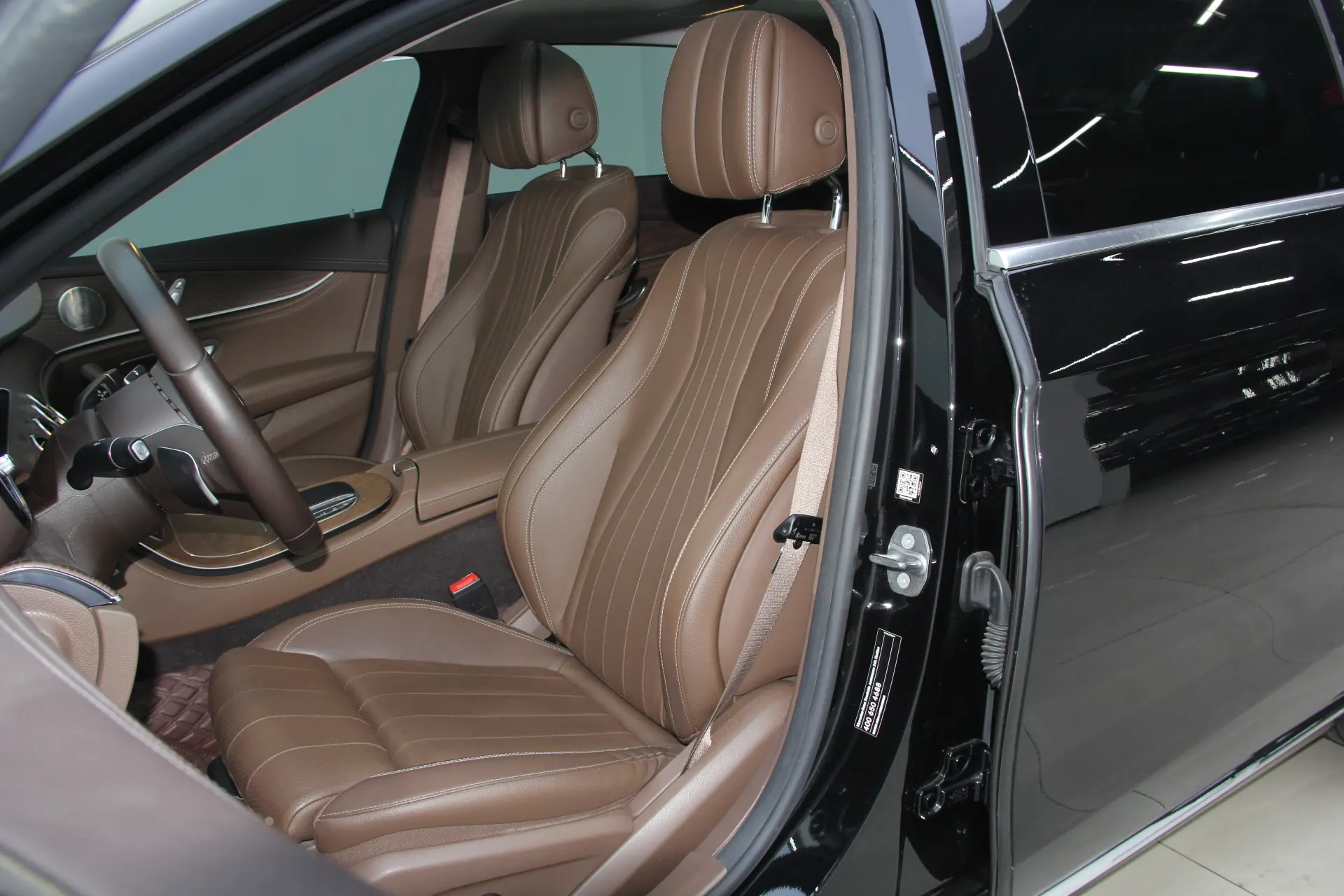Mercedes-Benz E 300 L, 2022 23