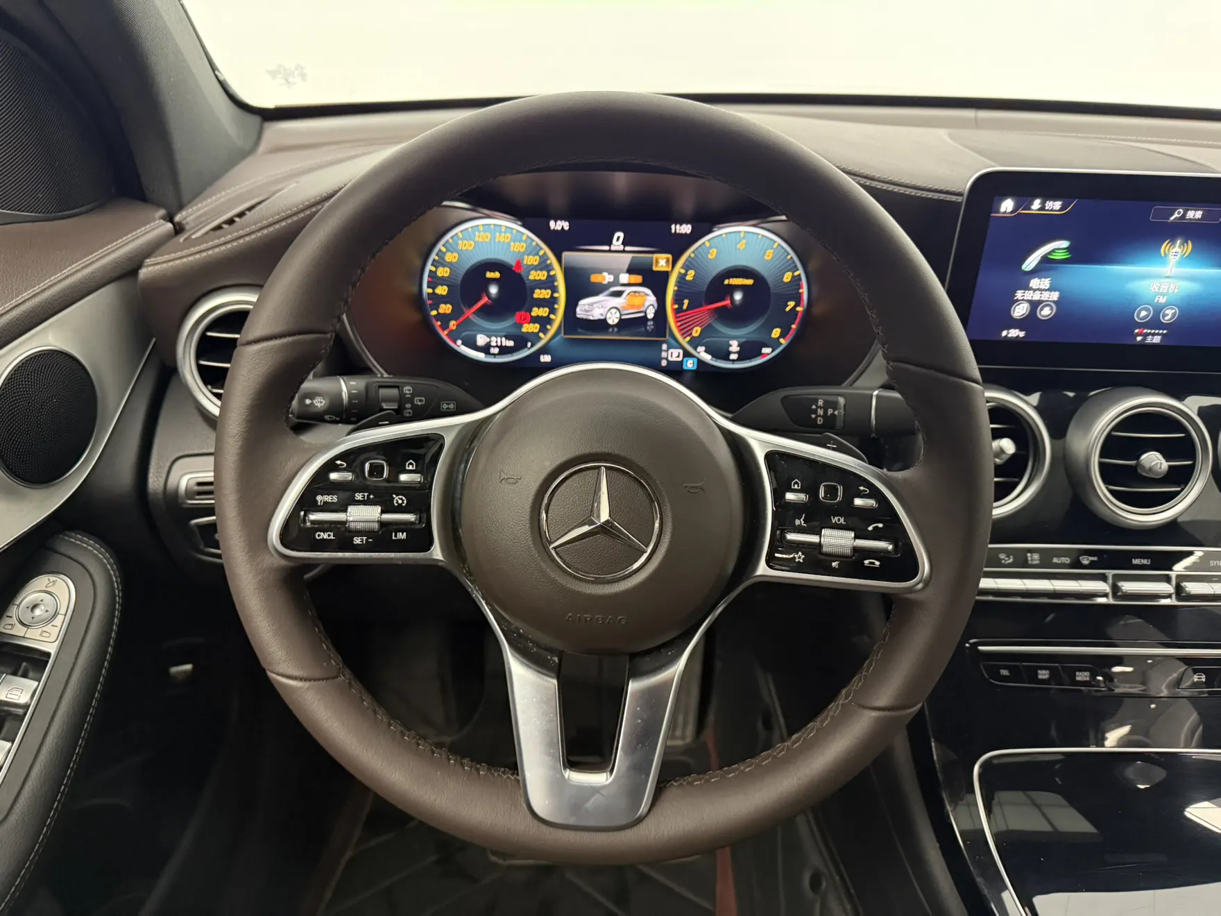 Mercedes-Benz GLC 260 L, 2022 9