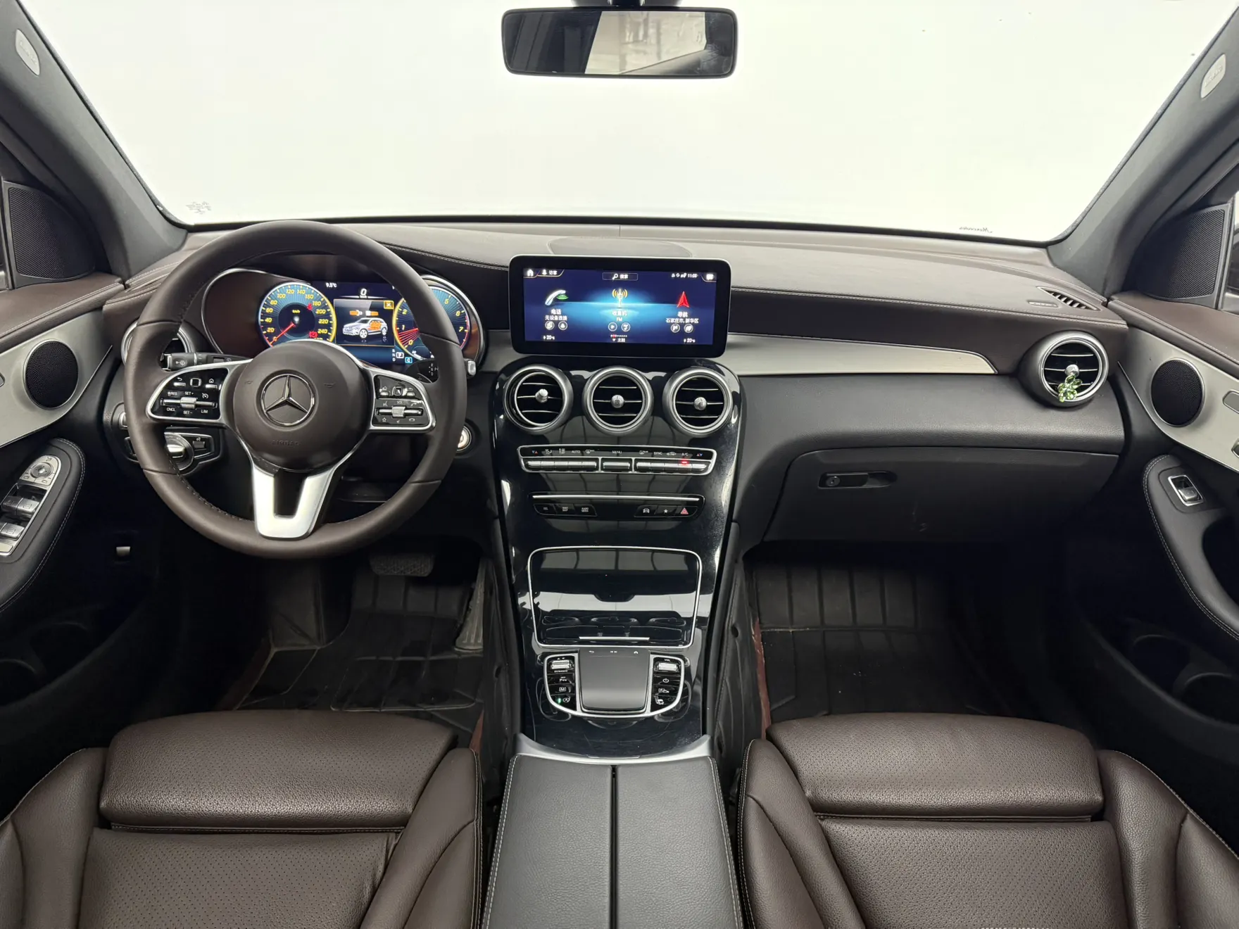 Mercedes-Benz GLC 260 L, 2022 8