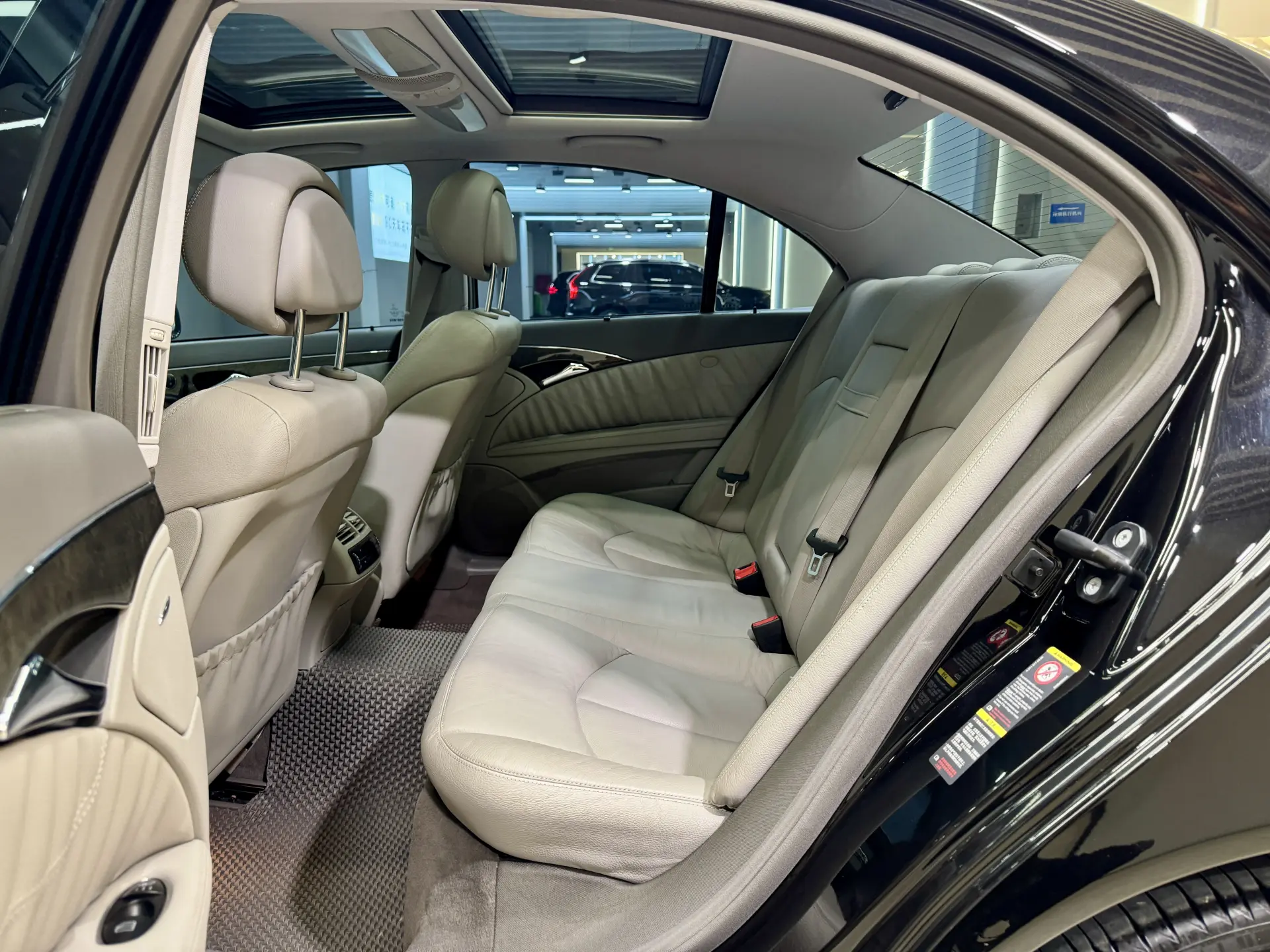 Mercedes-Benz E 350, 2008 25