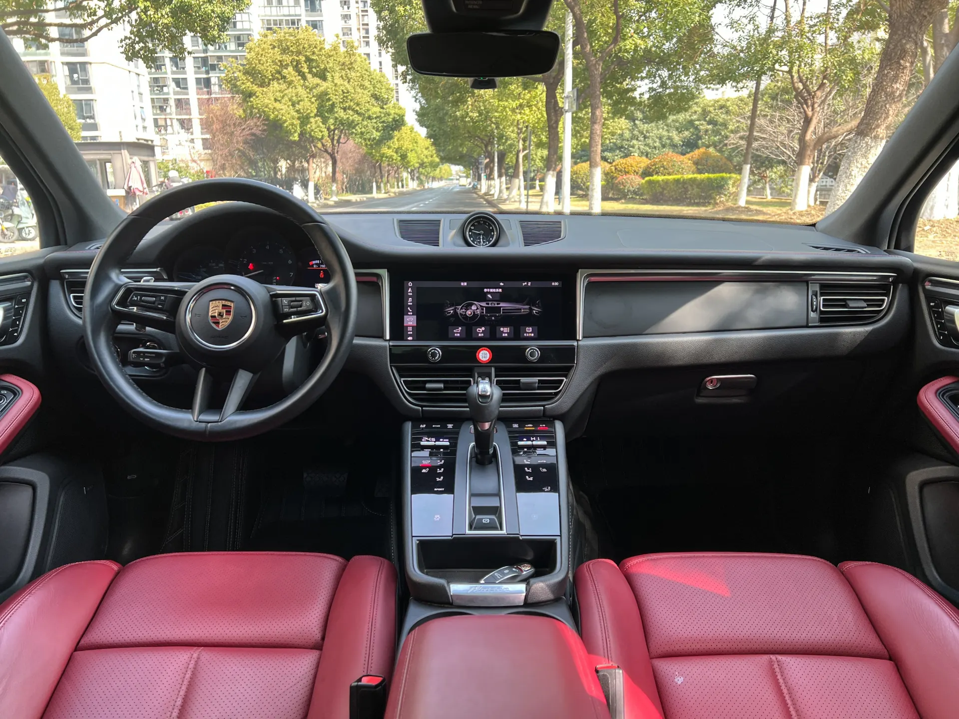 Porsche Macan, 2022 все фото