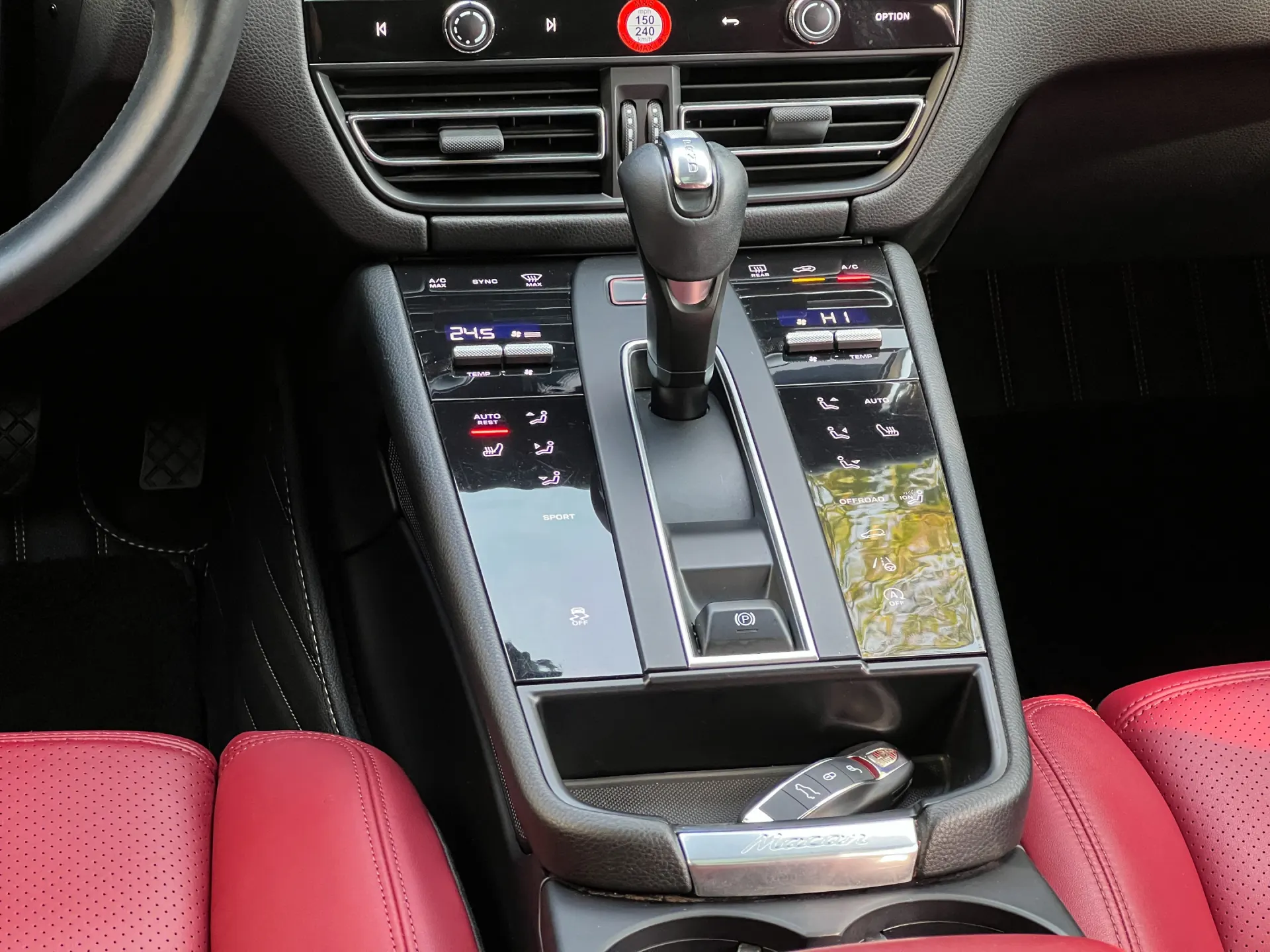 Porsche Macan, 2022 9