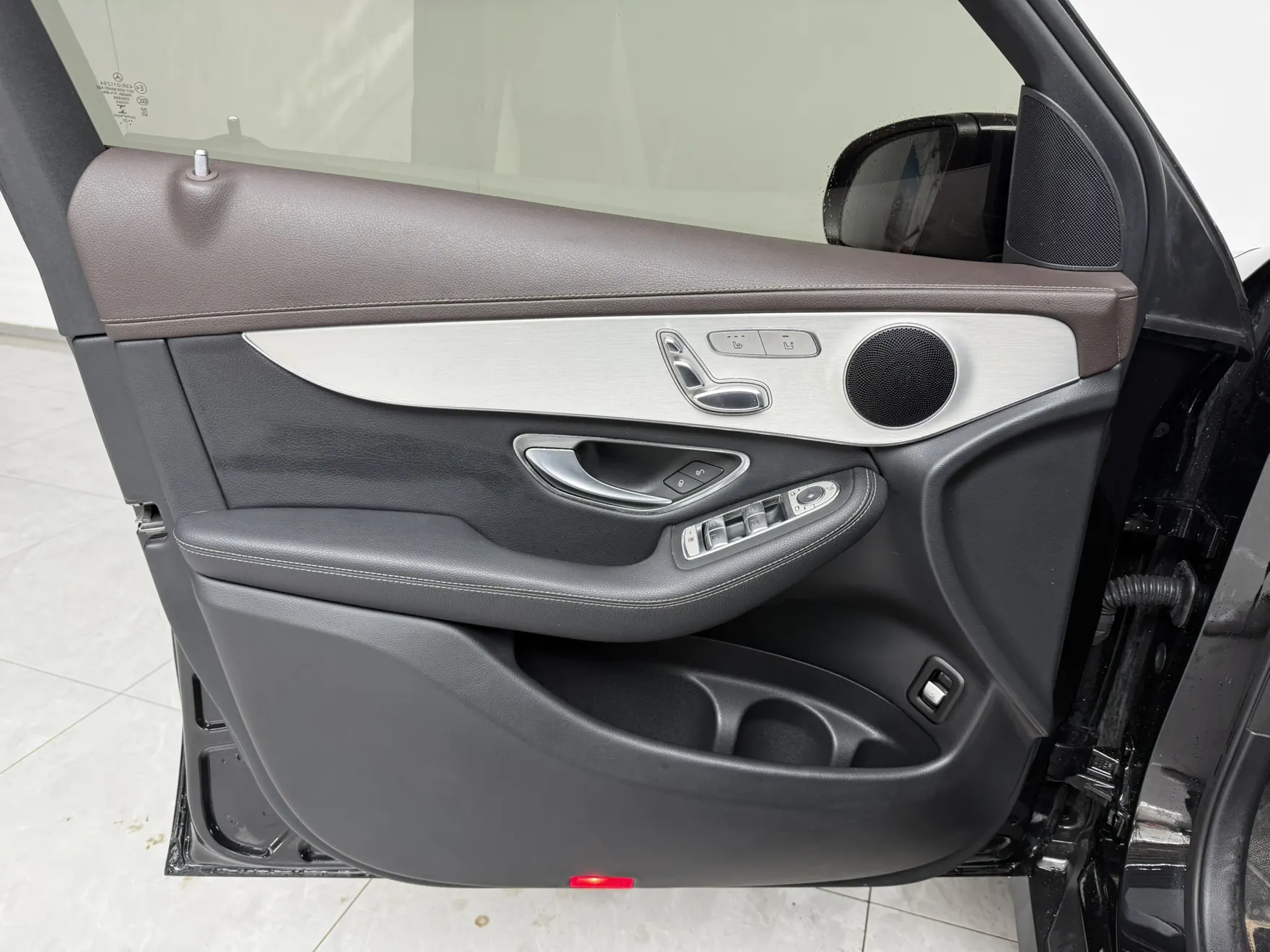 Mercedes-Benz GLC 260 L, 2022 11