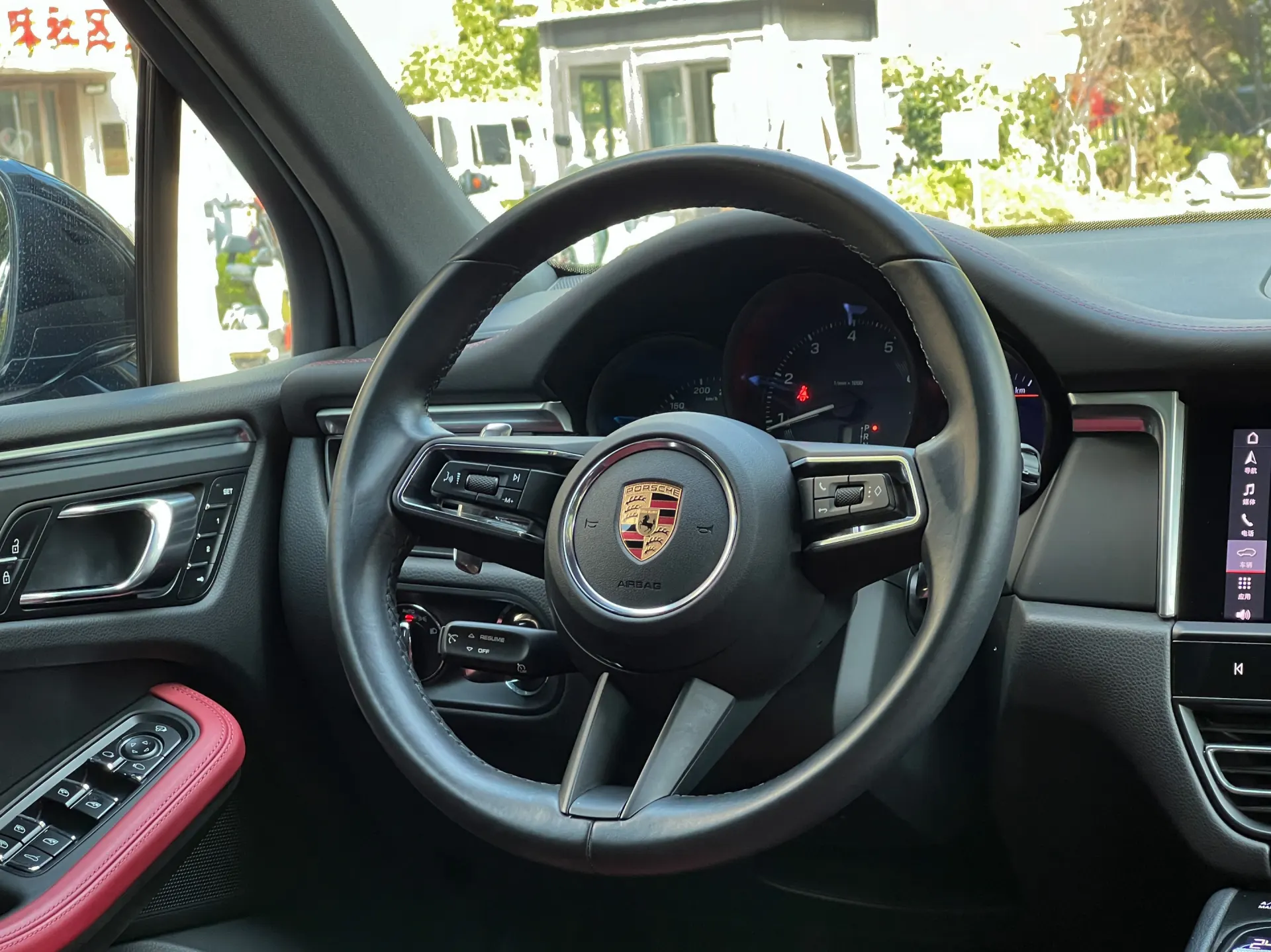 Porsche Macan, 2022 6