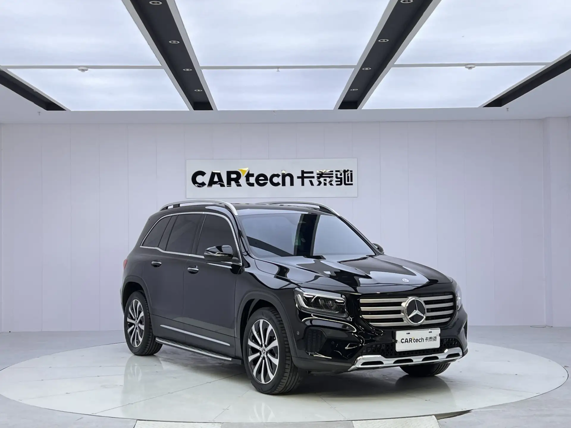 Mercedes-Benz GLB, 2024 2