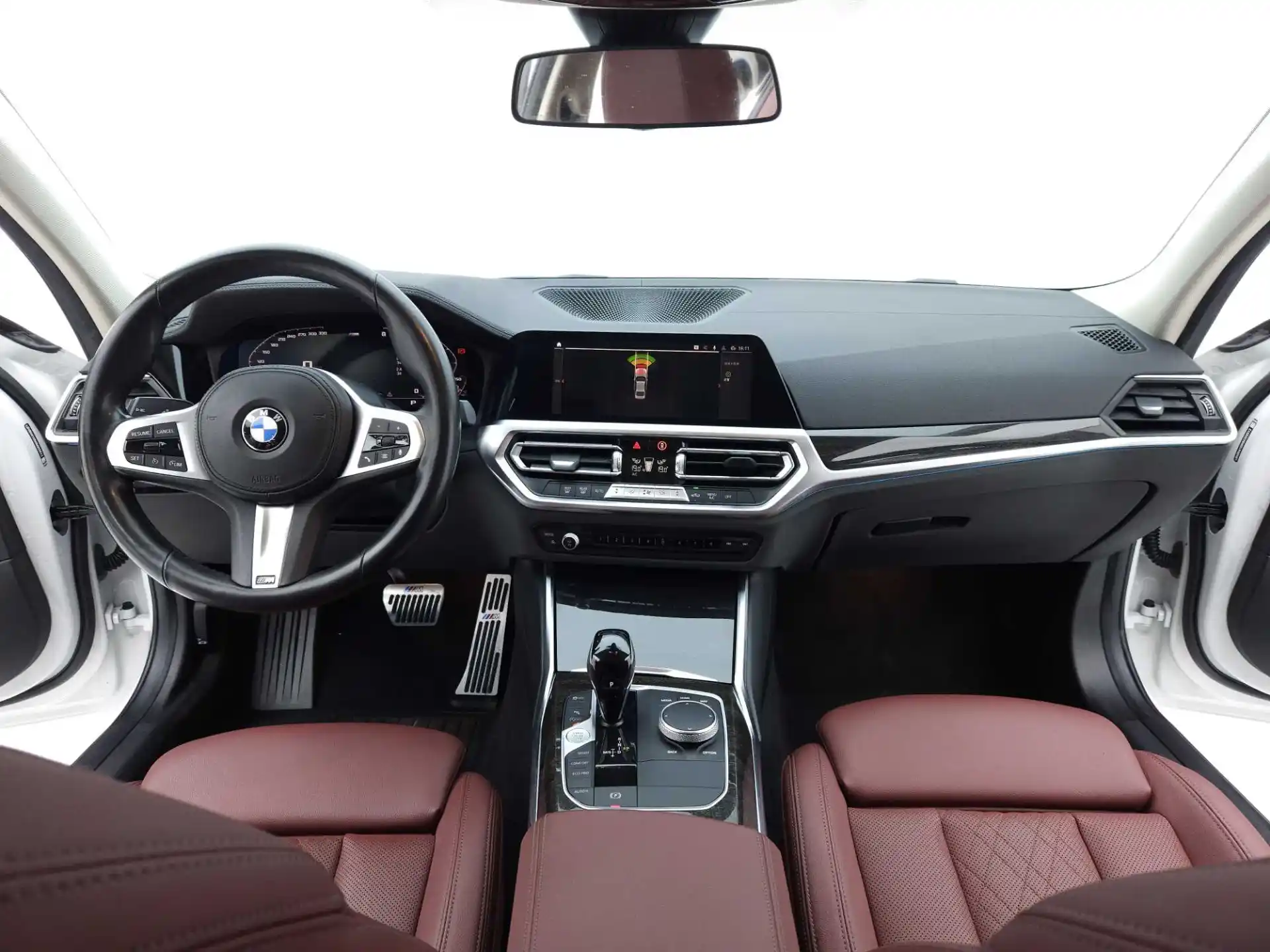 BMW 325i, 2021 все фото