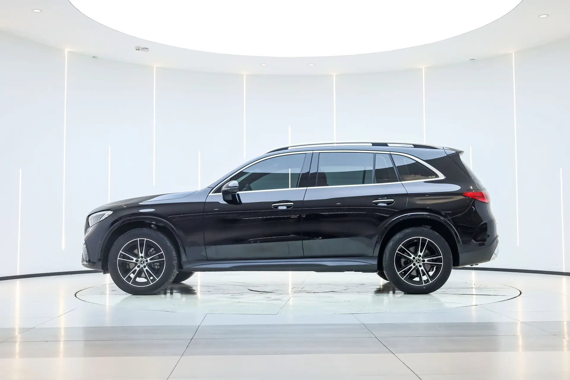 Mercedes-Benz GLC 260 L, 2025 8