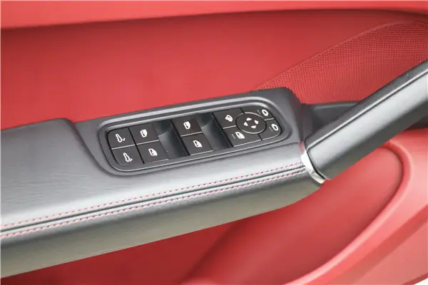 Porsche Cayenne, 2023 10