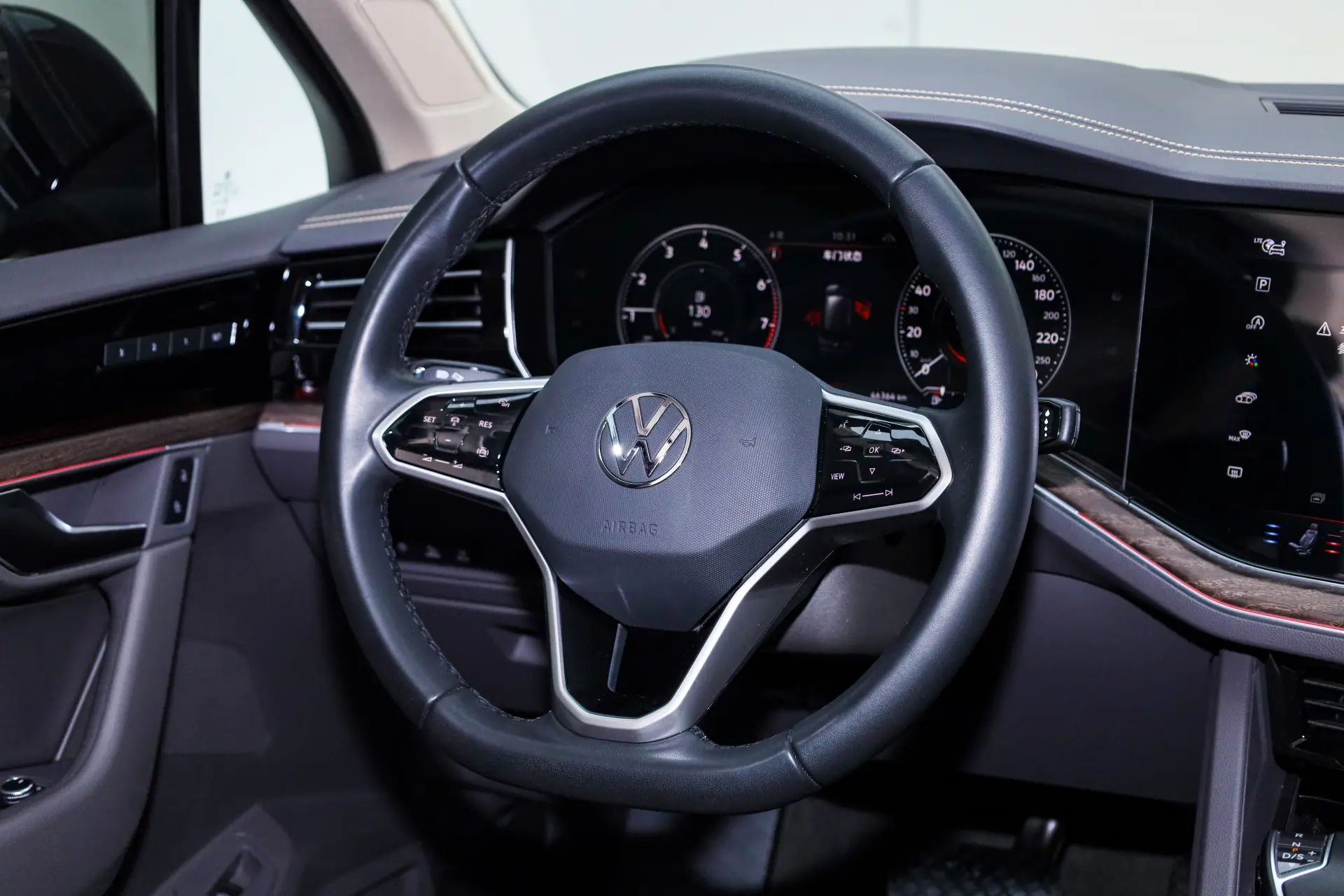 Volkswagen Touareg, 2024 14