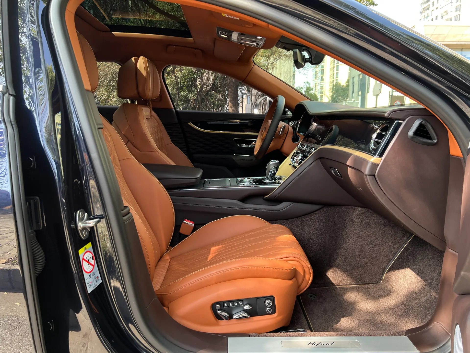 Bentley Flying Spur, 2022 12