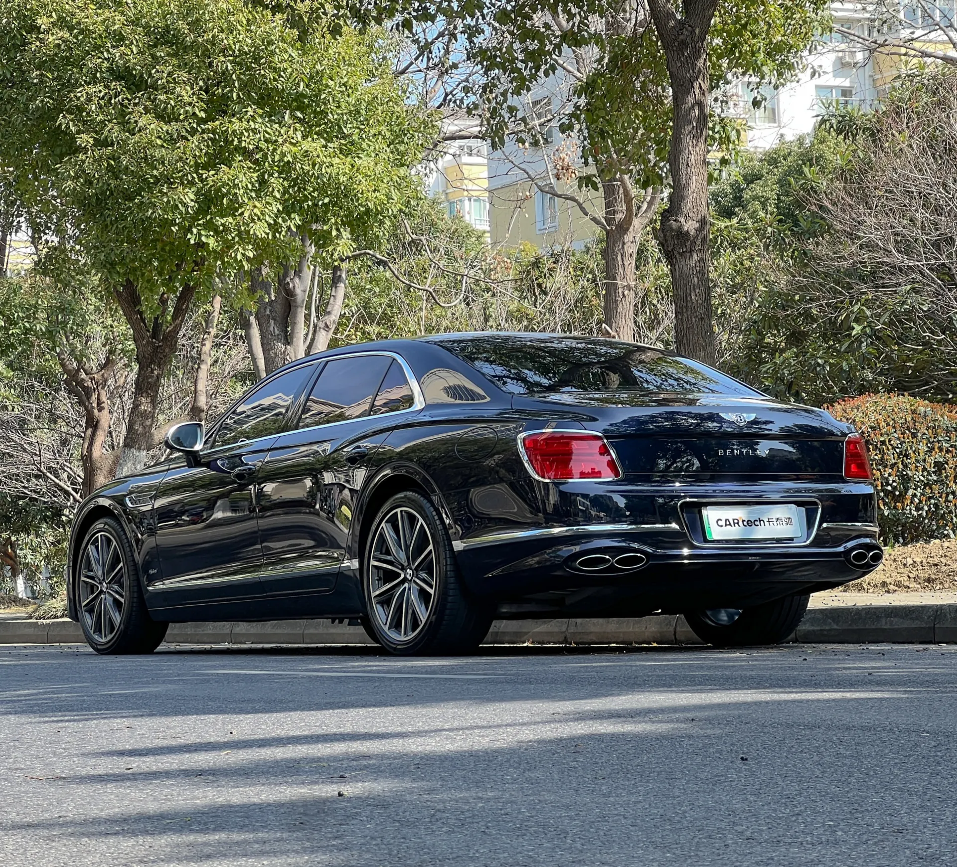Bentley Flying Spur, 2022 6