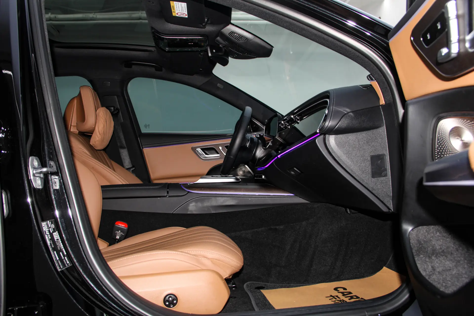 Mercedes-Benz E 300 L, 2025 19